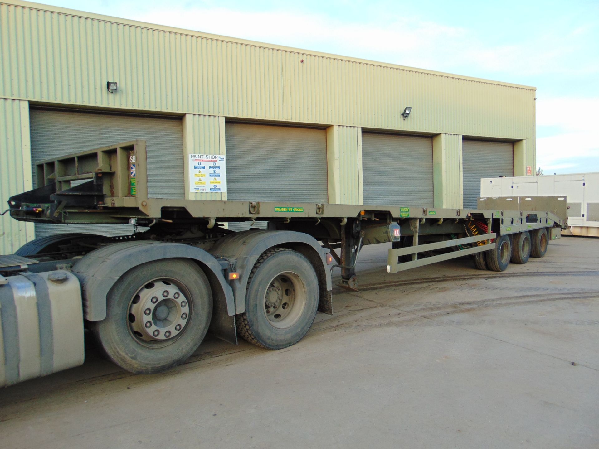 2002 Oldbury Tri Axle Sliding Deck Plant Trailer - Image 22 of 26