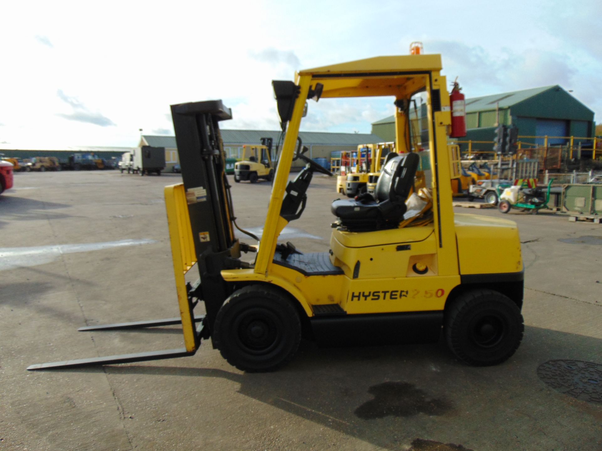 Hyster H2.50XM Forklift ONLY 3,390 HOURS WITH 3 STAGE CONTAINER SPEC MAST - Bild 5 aus 29