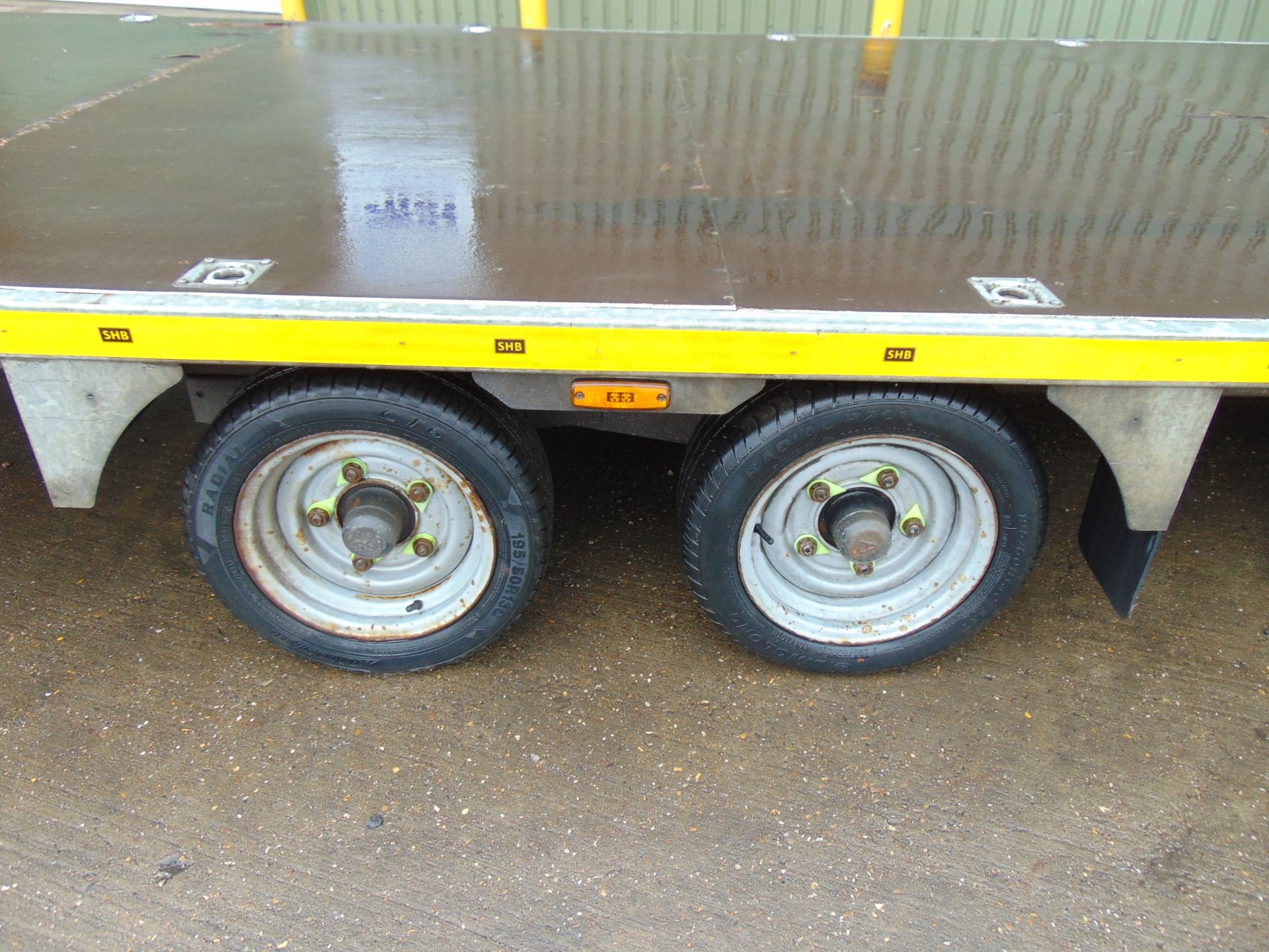 Bateson Twin Axle Flatbed 3.5 Tonne Transporter Trailer with Ramps bed dimensions L 5.8m x W 2.5m - Image 11 of 14