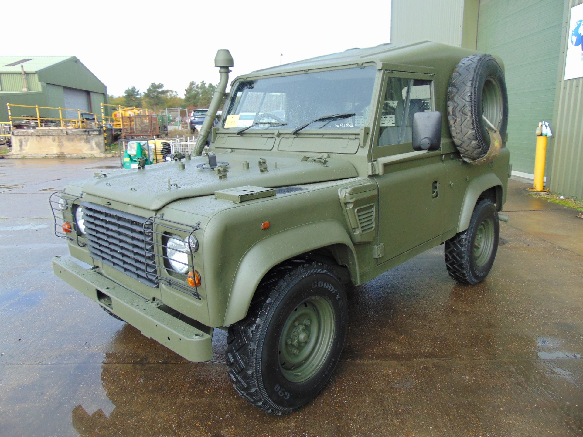 Land Rover Wolf 90 Hard Top with Remus upgrade ONLY 87,046km! - Image 3 of 32