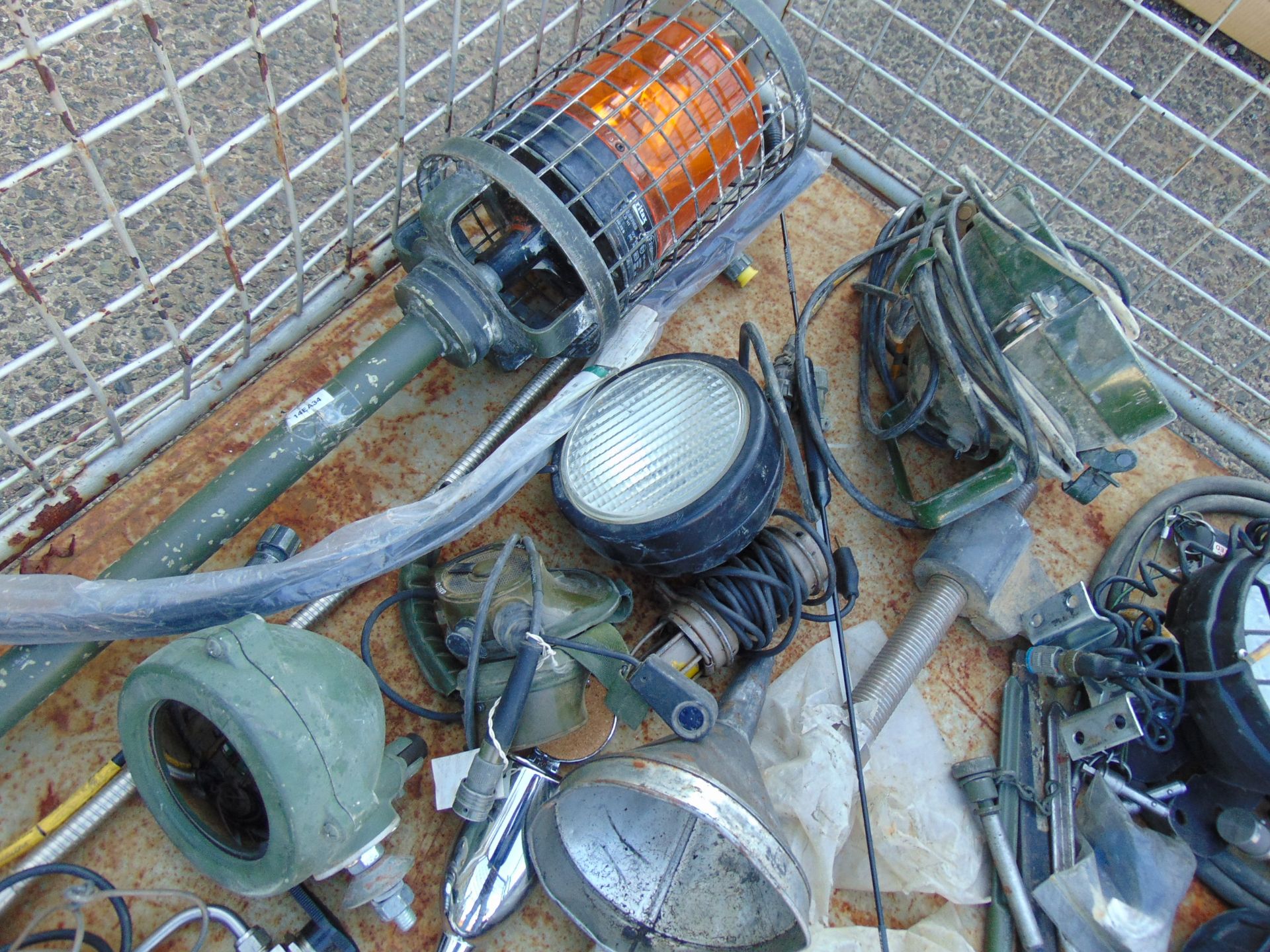 Greaser Gun, Lights, Tools etc - Image 2 of 5