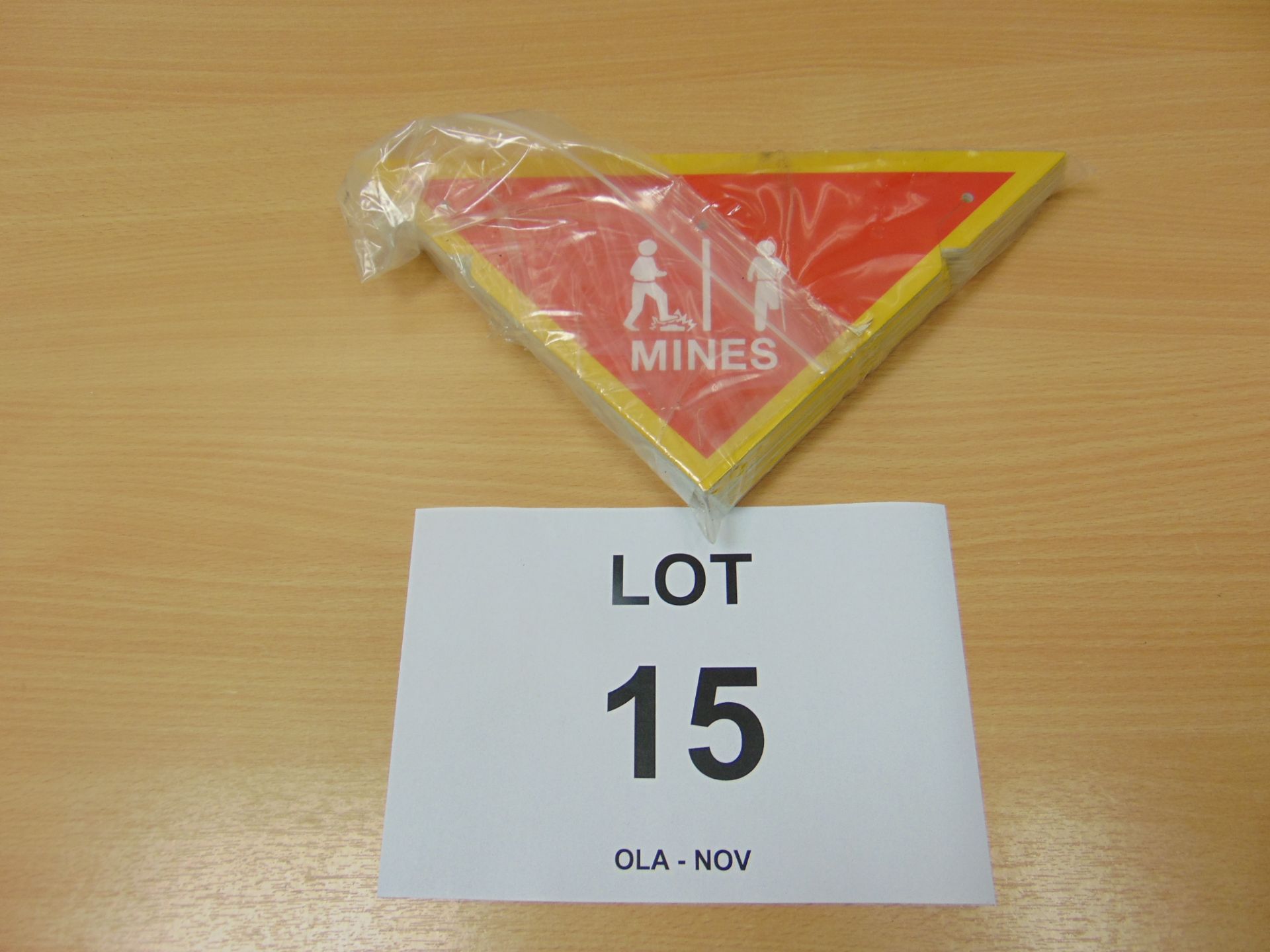 16x NEW MINEFIELD MARKER TRIANGLES - Image 3 of 3