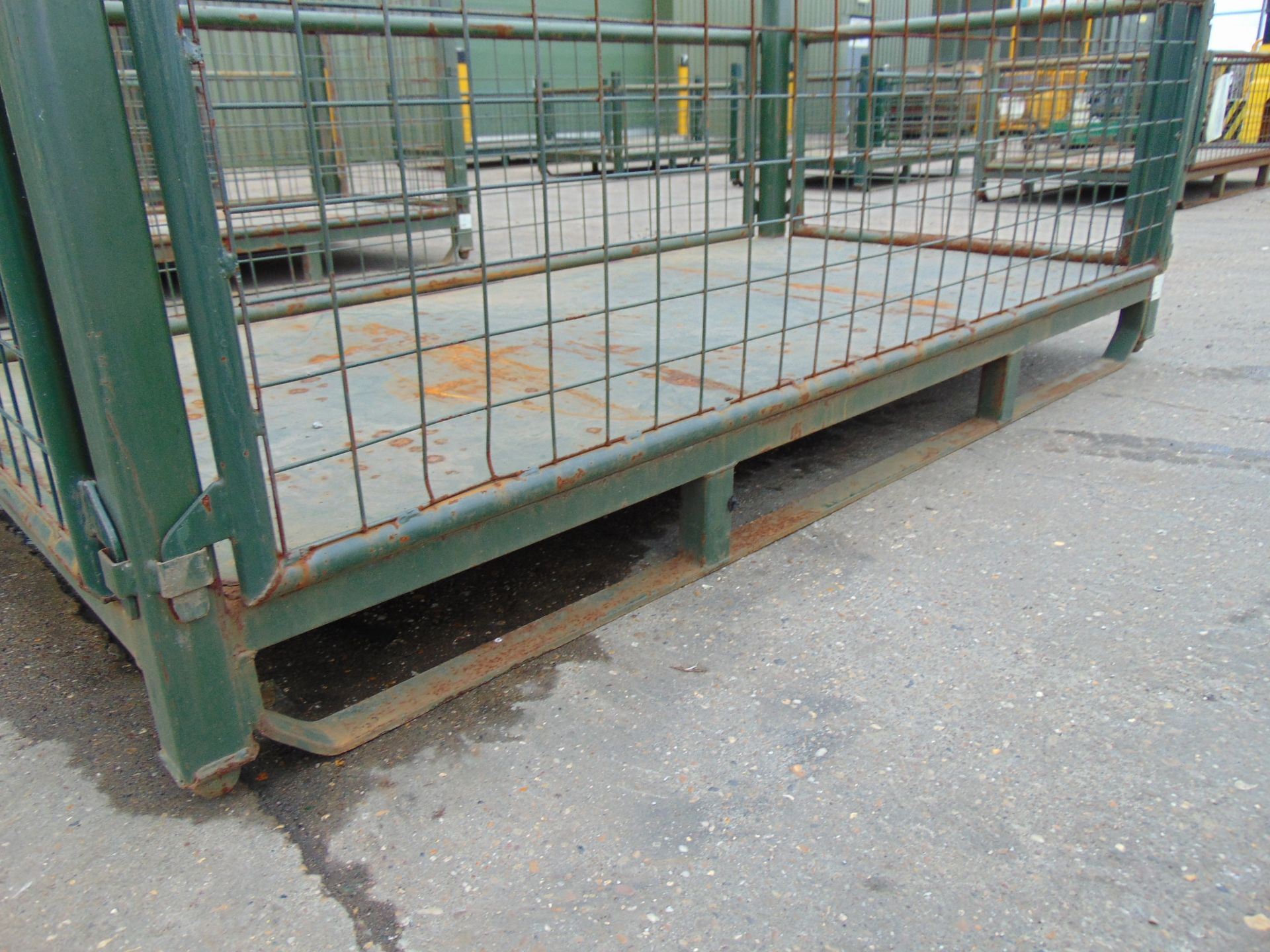 Heavy Duty Metal Stackable Stillage / Post Pallet - Image 3 of 3