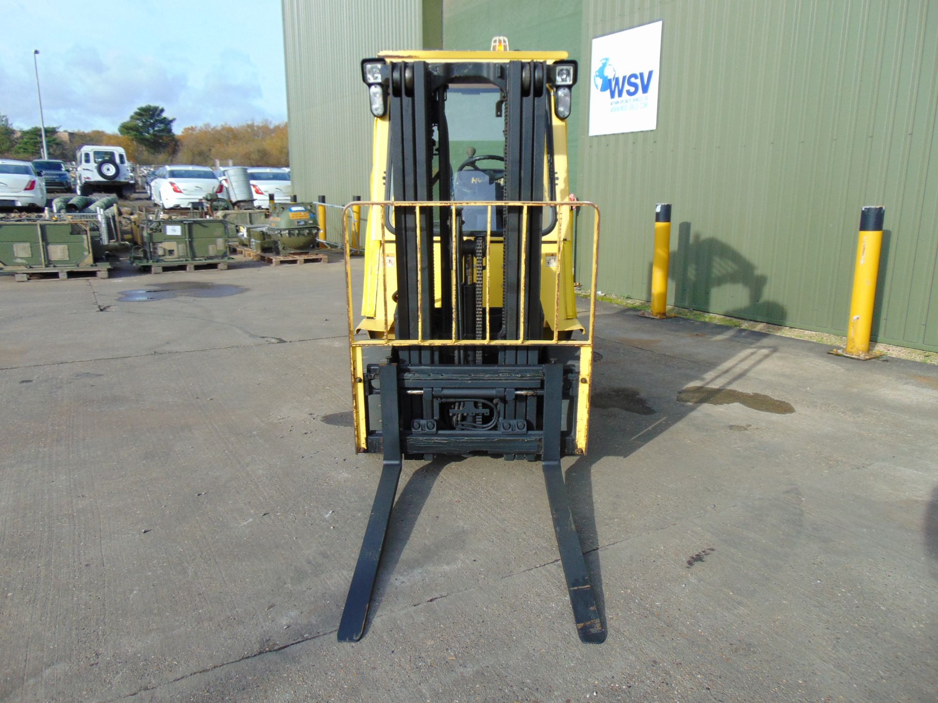 Hyster H2.50XM Forklift ONLY 3,390 HOURS WITH 3 STAGE CONTAINER SPEC MAST - Bild 3 aus 29