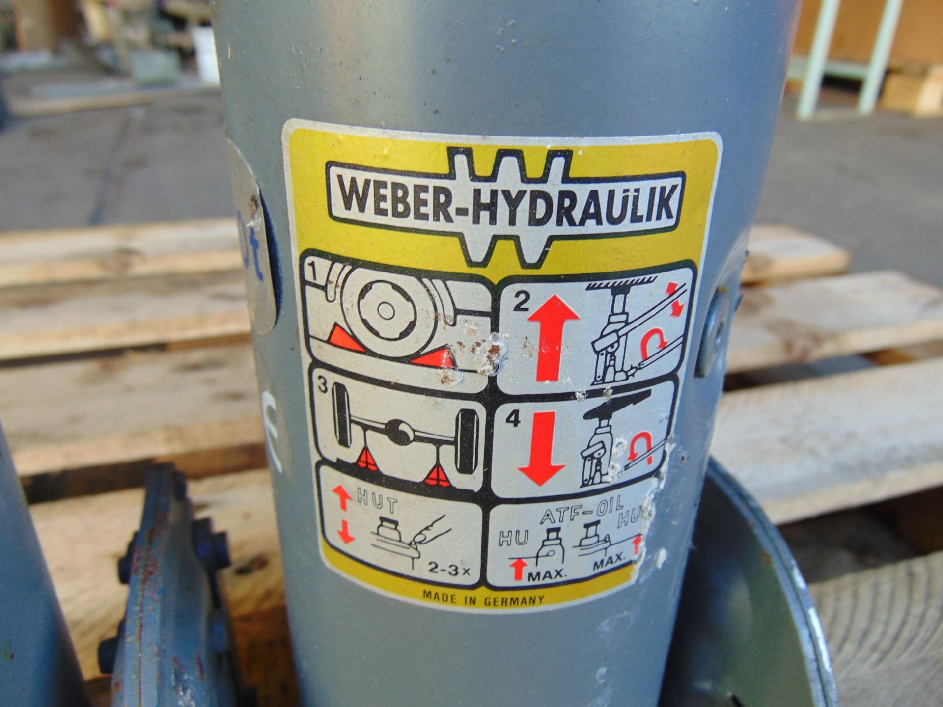 Q 2 Weber 10 Tonne Hydraulic Jacks - Bild 3 aus 4