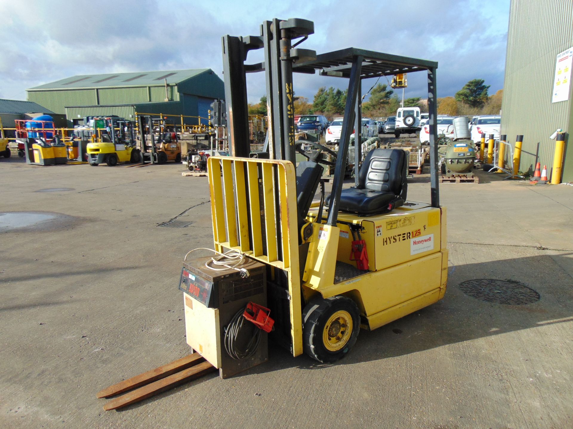 Hyster A1.25 XL 1250Kg Electric Fork Lift Truck ONLY 1,660 HOURS! - Image 4 of 18