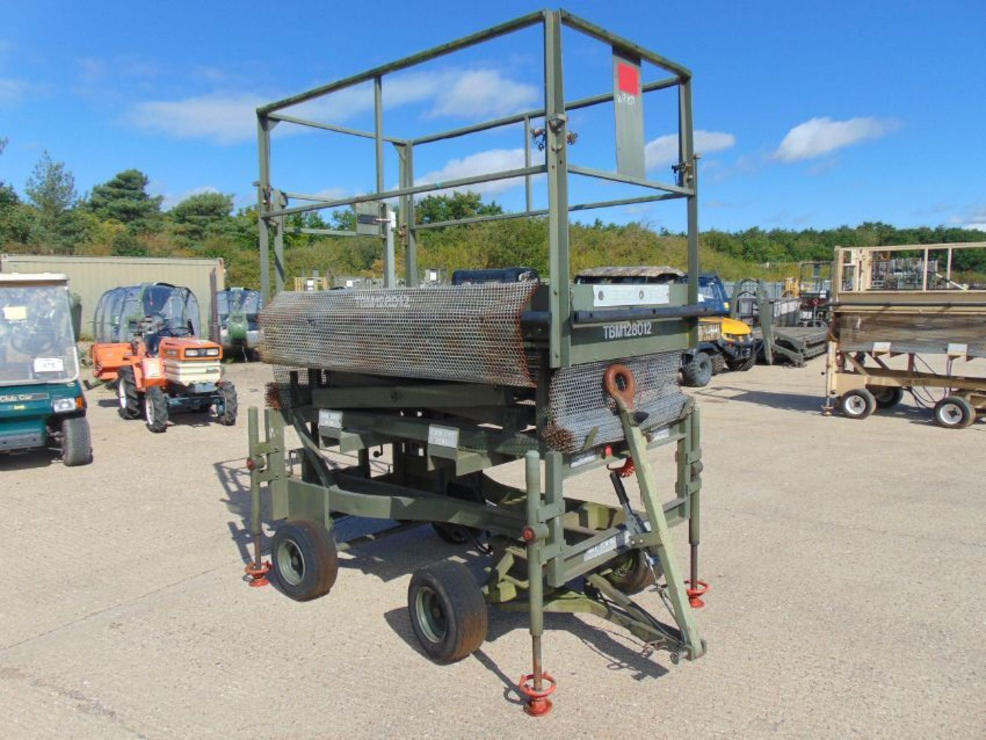 RAF Maintenance Unit UK Lift Hydraulic Access Platform SWL 272 Kgs