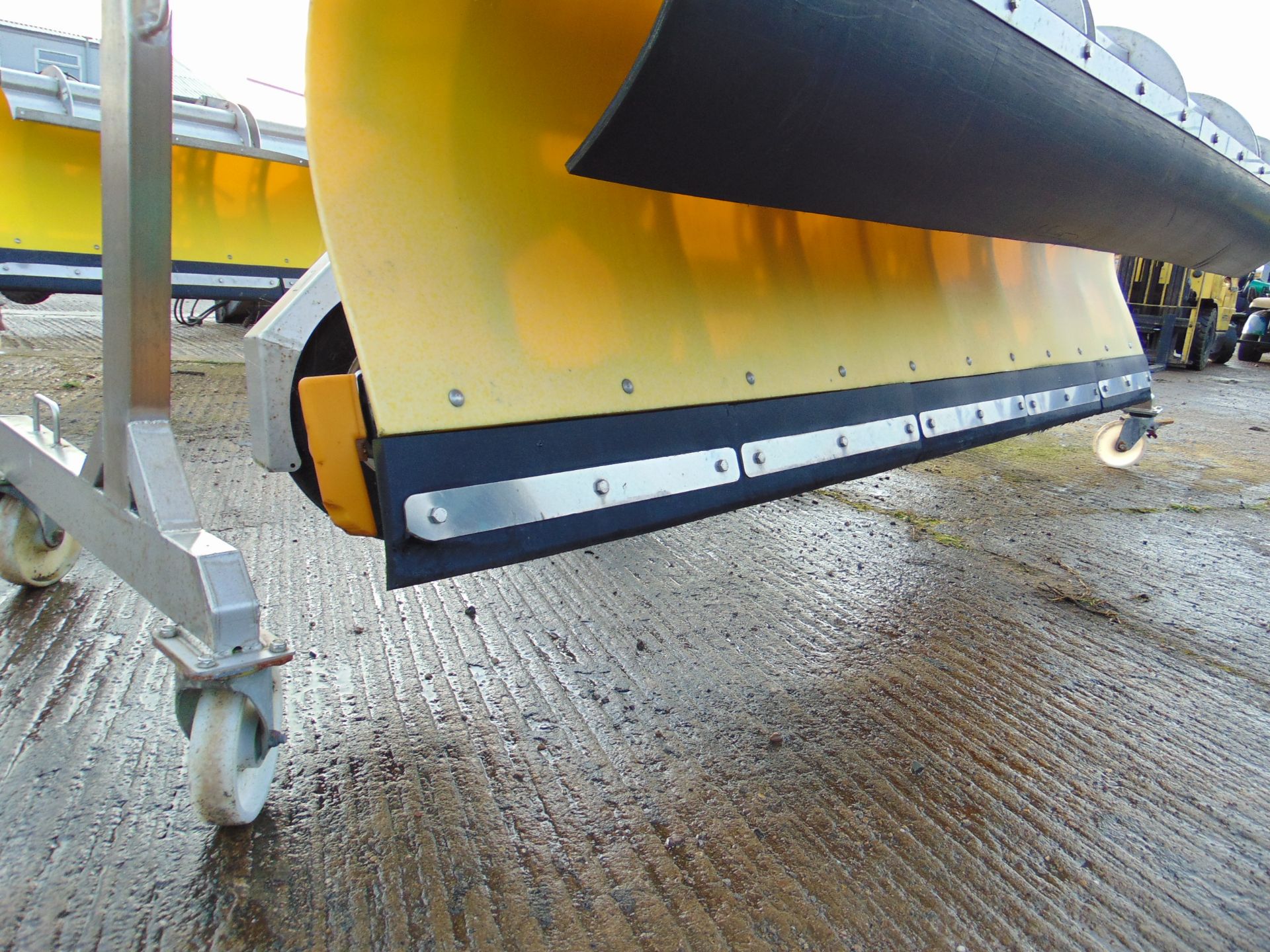 2009 manufactured Romaquip 3 Metre Snow Plough Blade - Image 3 of 9