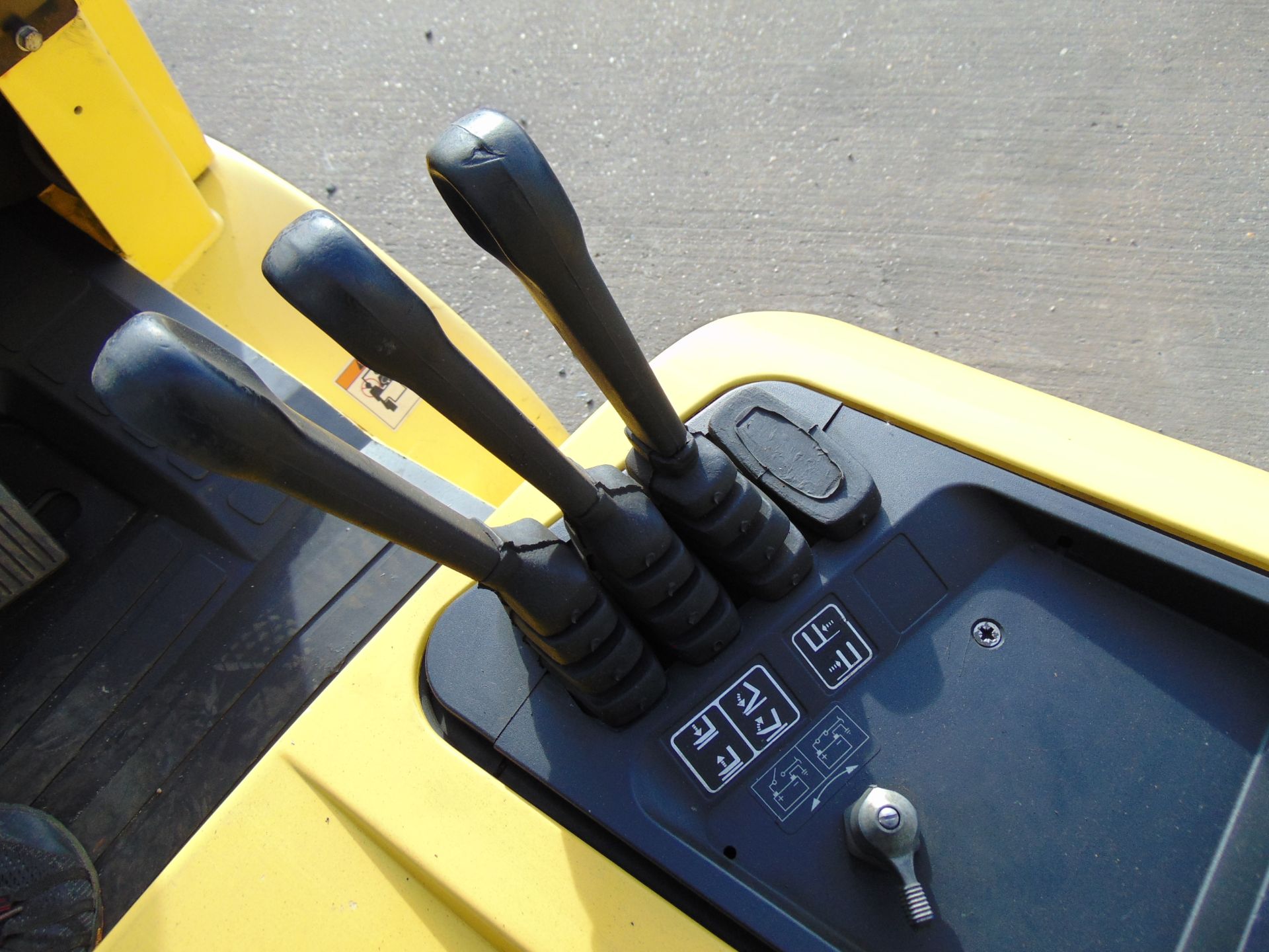 Hyster H2.50XM Forklift ONLY 1,285 HOURS WITH 3 STAGE CONTAINER SPEC MAST. - Bild 16 aus 24