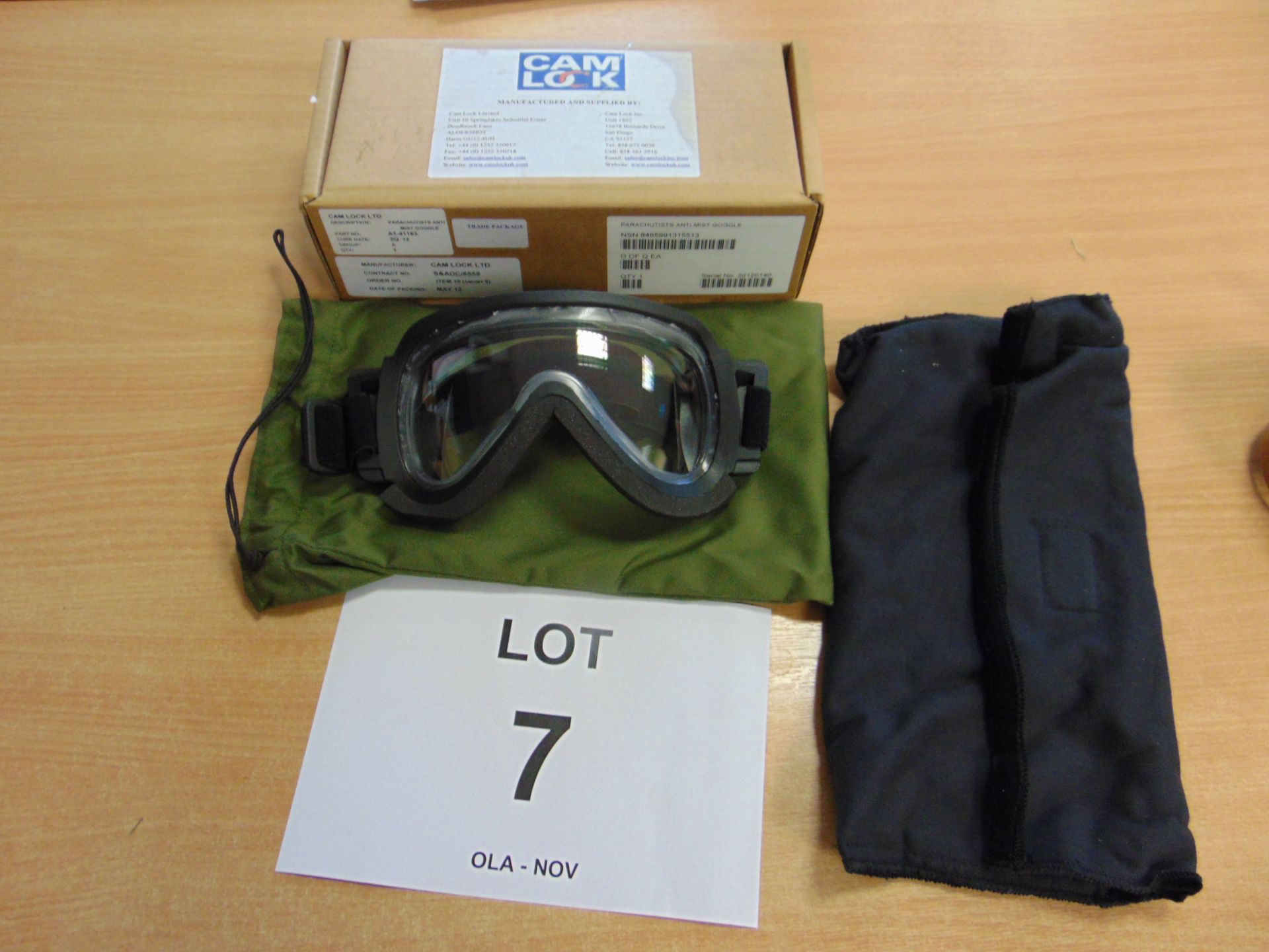 CAM LOCK SAS ANTI MIST PARACHUTE GOGGLES New unissued in original box with case