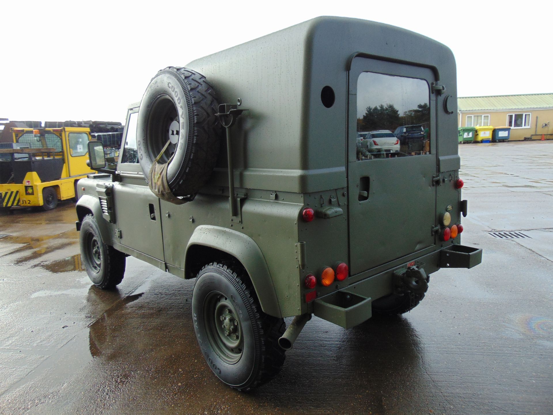 Land Rover Wolf 90 Hard Top with Remus upgrade ONLY 87,046km! - Image 8 of 32