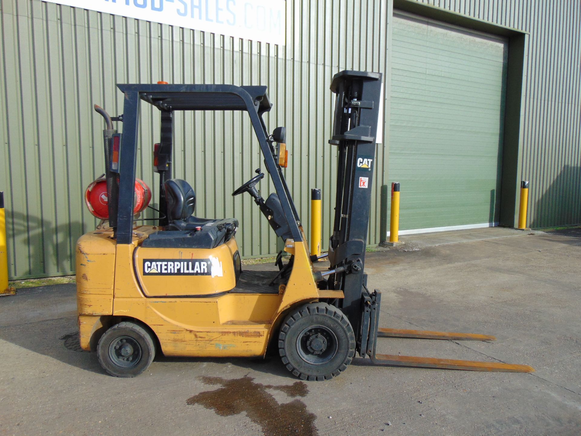 CAT GP18K 1750Kg Gas Fork Lift Truck ONLY 5.516 HOURS! - Image 6 of 25