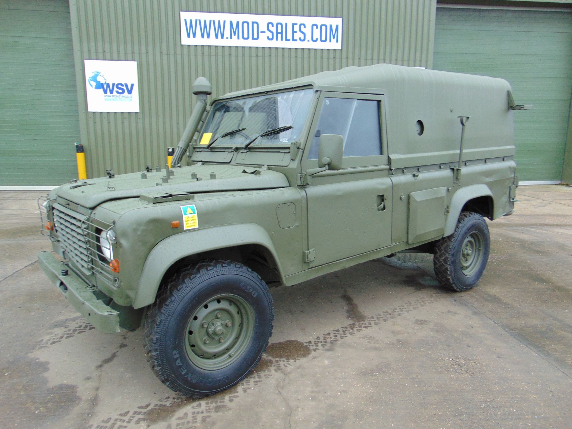 Land Rover Wolf 110 Hard Top with Remus upgrade
