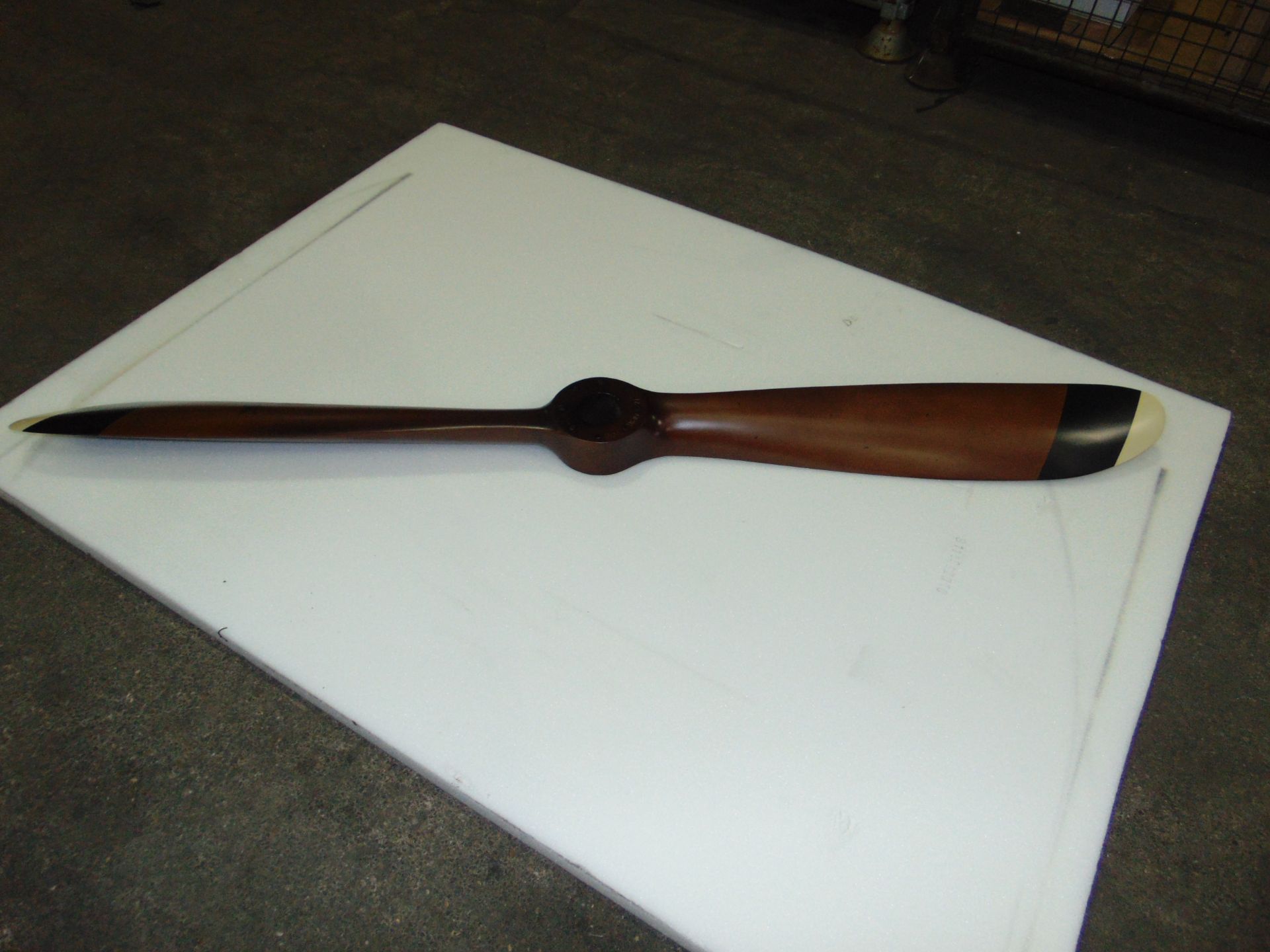 Full Size SOPWITH WWI AIRCRAFT PROPELLER with black/ivory Tips Repro. 186 x 8 x 15 cms - Image 2 of 7