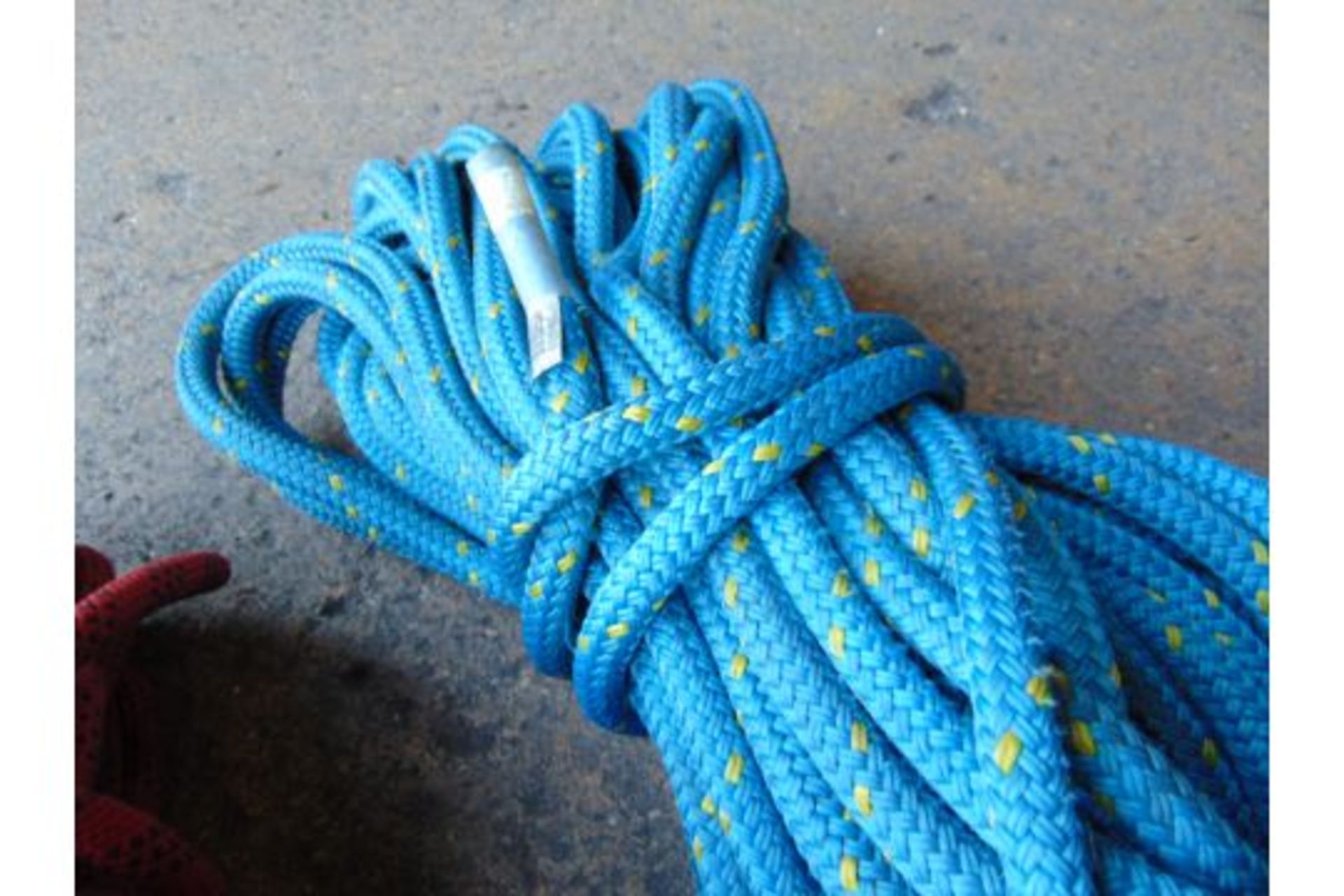 2x HIGH QUALITY CLIMBING ROPES - Image 2 of 3