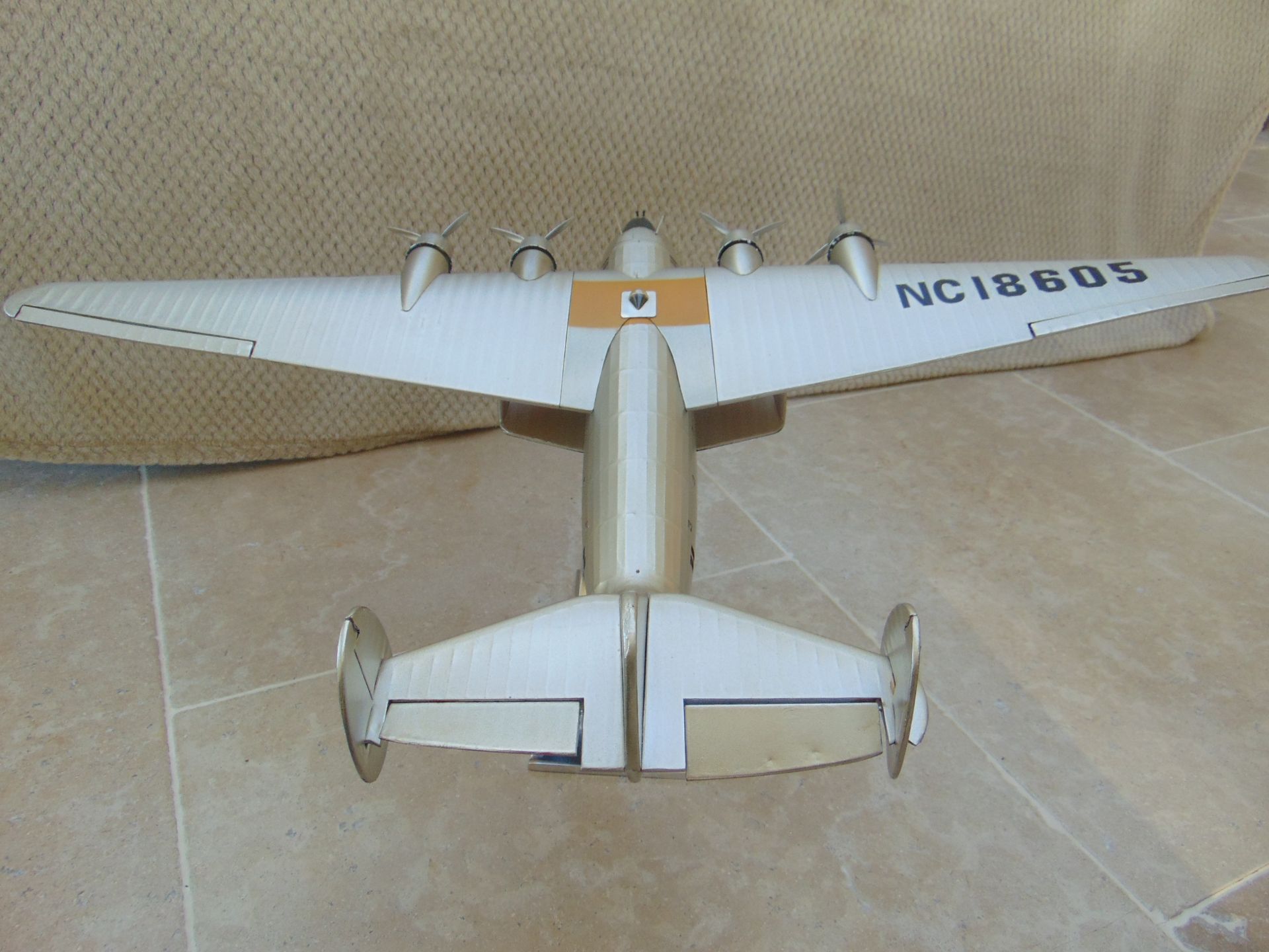 SUPERB SCALE MODEL OF THE BOEING 314 DIXIE CLIPPER - Image 21 of 24