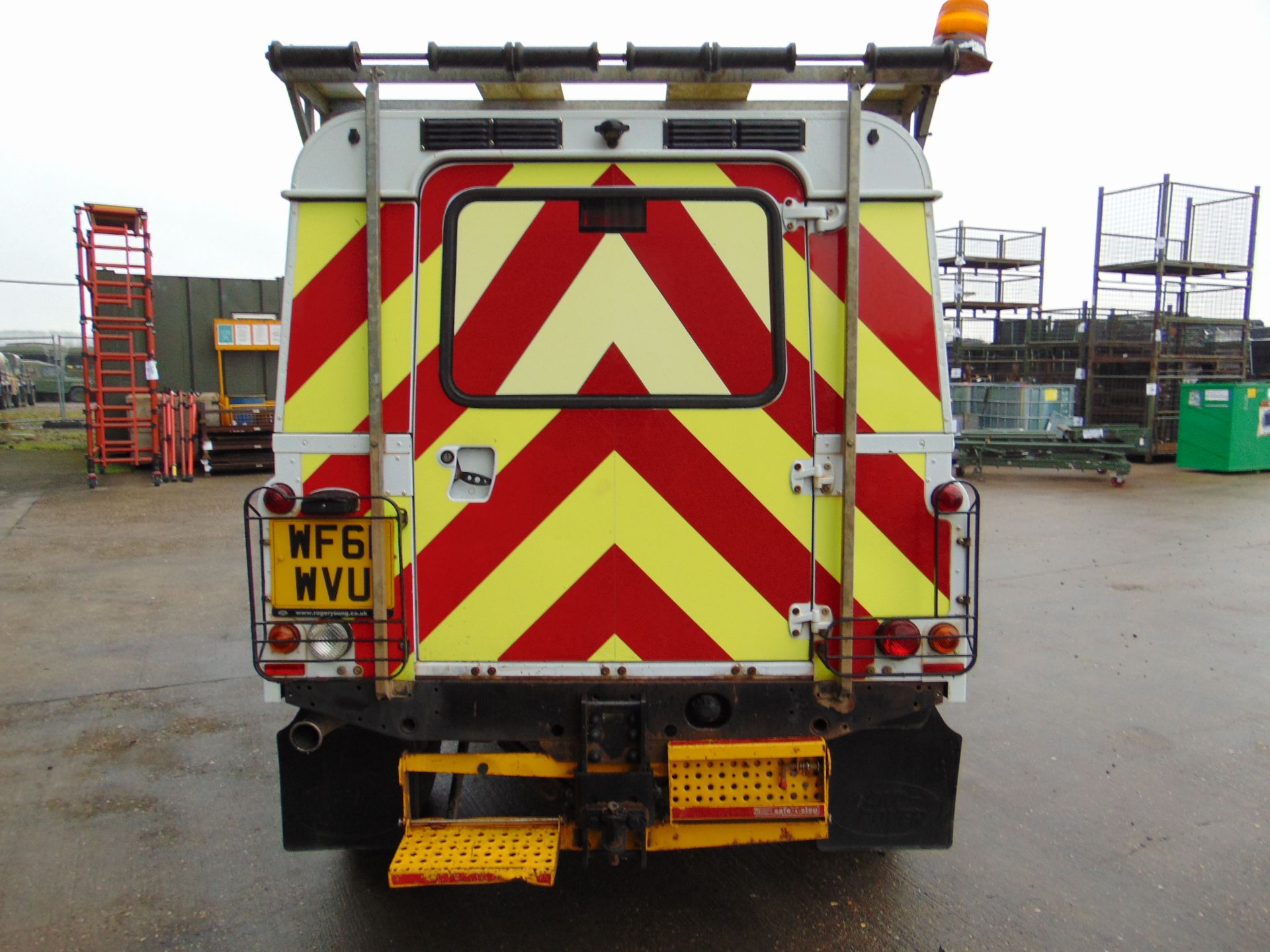 2011 Land Rover Defender 110 Puma hardtop 4x4 Utility vehicle (mobile workshop) - Image 7 of 31