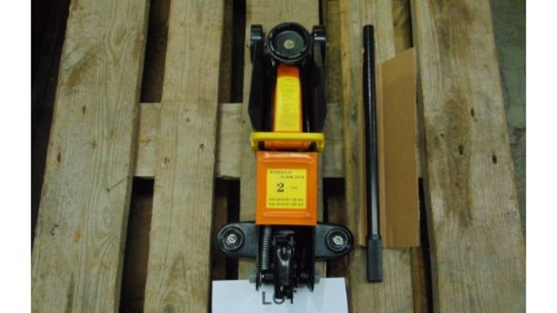 2 TONNE HYDRAULIC TROLLEY JACK - Image 5 of 5