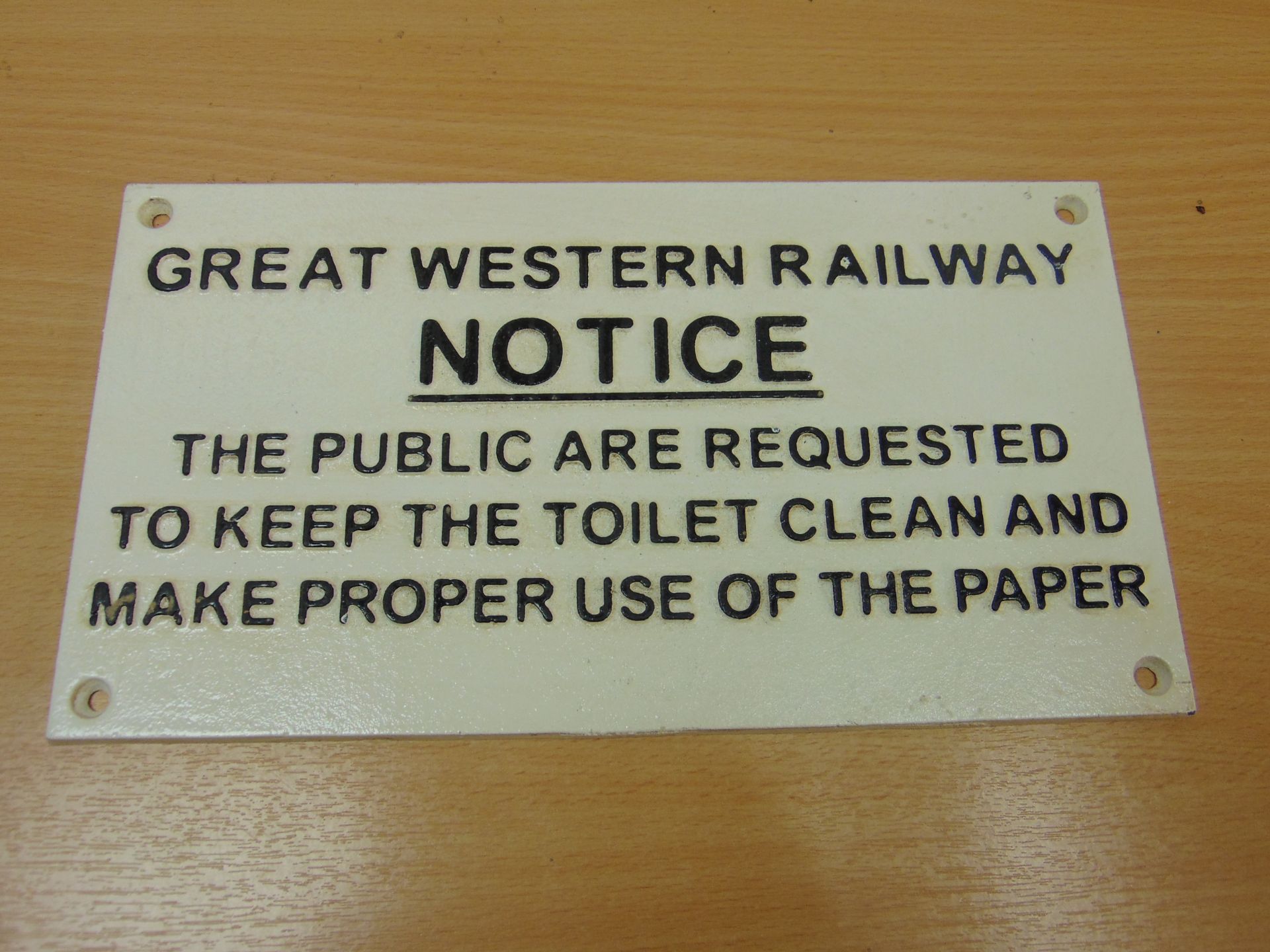 GREAT WESTERN CAST IRONRAILWAY SIGN