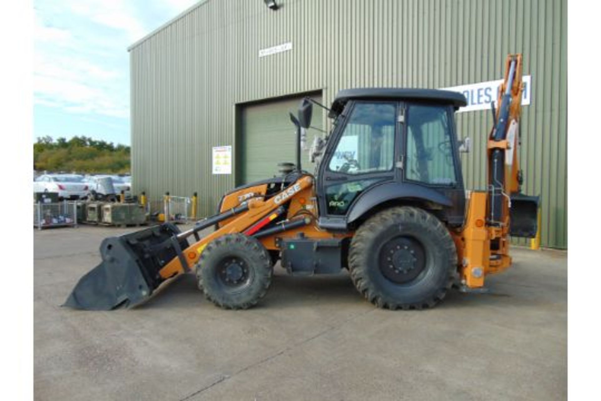 NEW UNUSED 2019 CASE 770 EX MAGNUM BACKHOE EXCAVATOR WITH 4 IN 1 BUCKET - Image 3 of 36