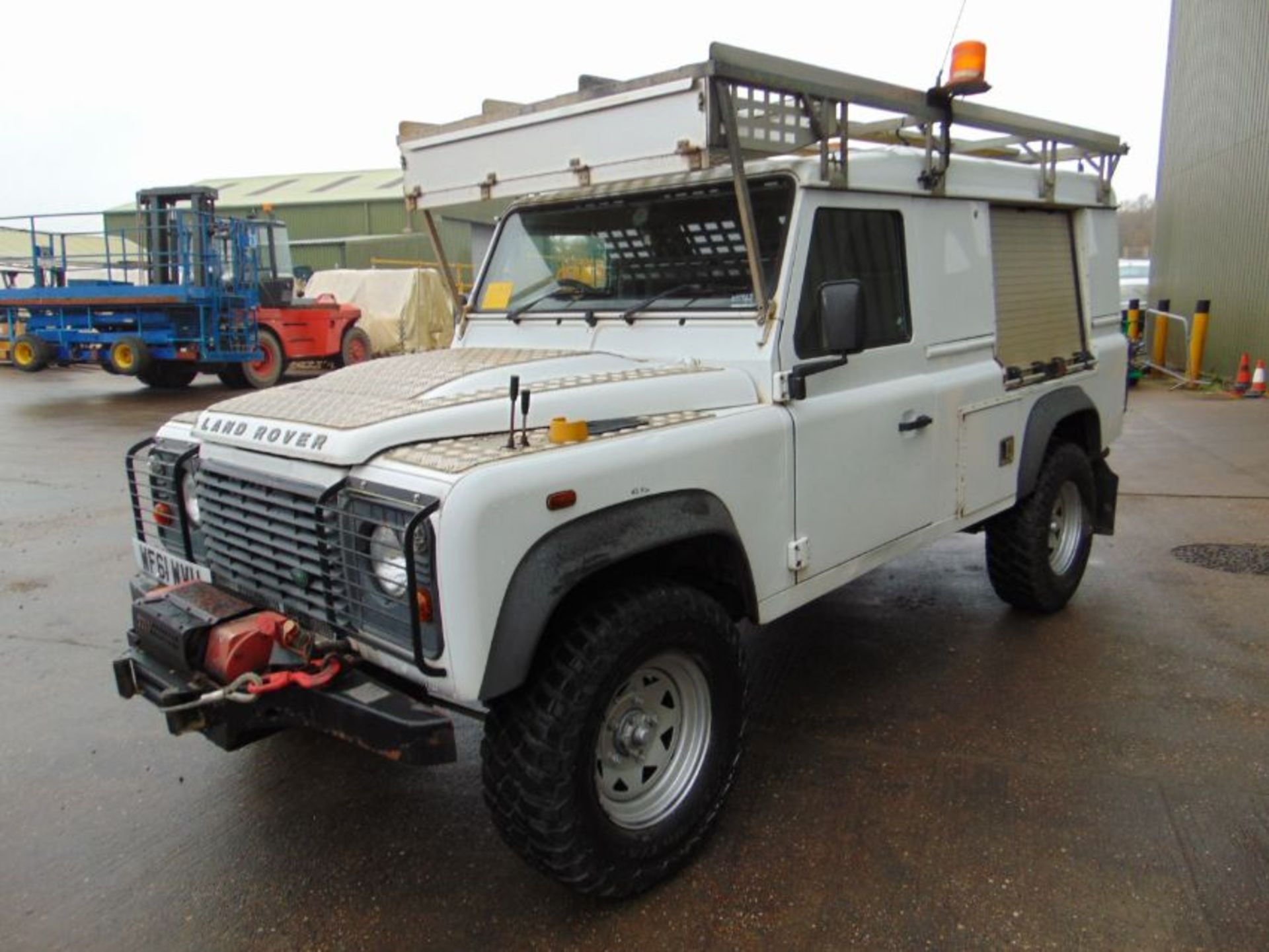 2011 Land Rover Defender 110 Puma hardtop 4x4 mobile workshop with Winch Etc. From UK Utility Co. - Image 3 of 31