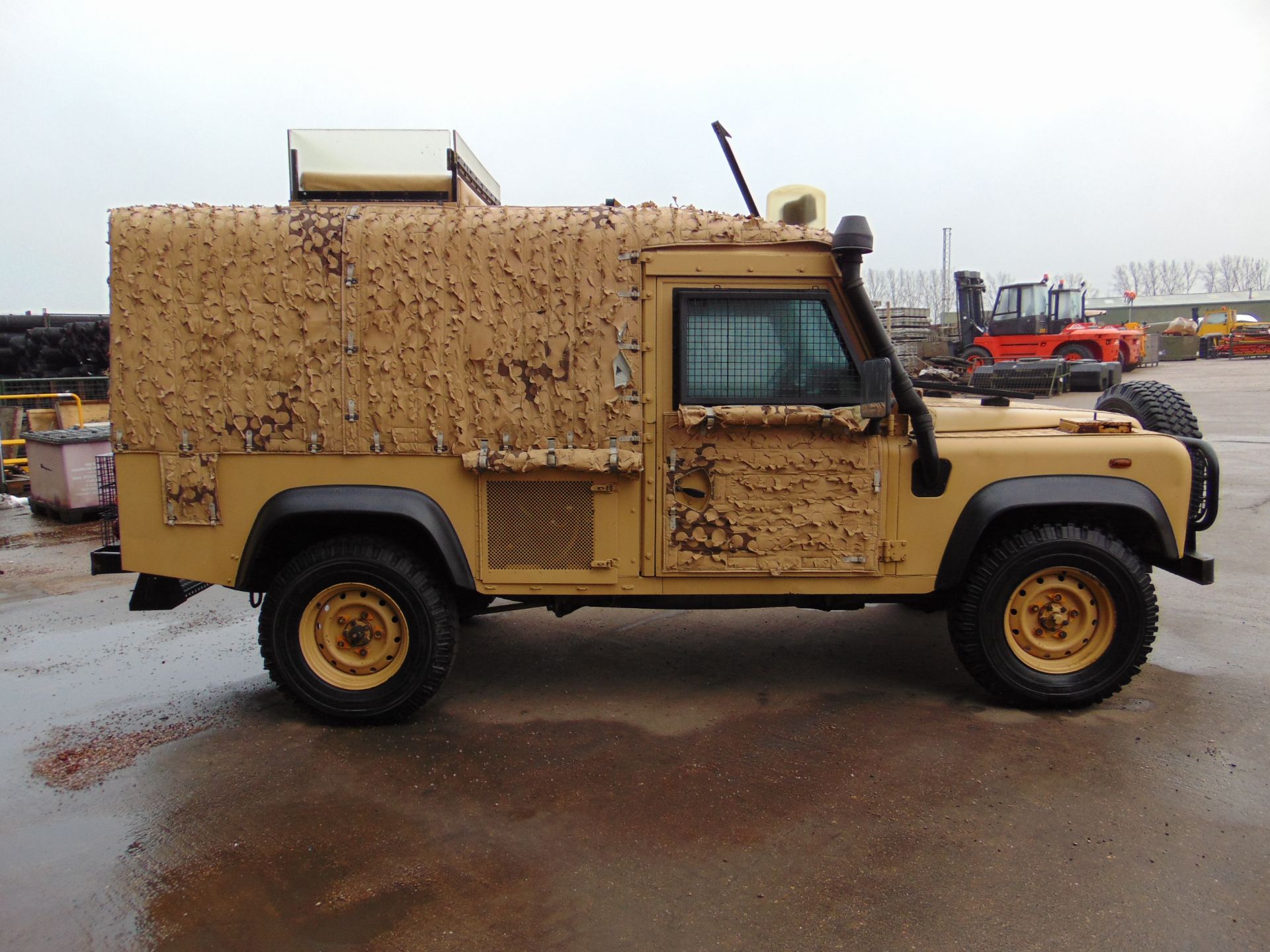 Land rover snatch