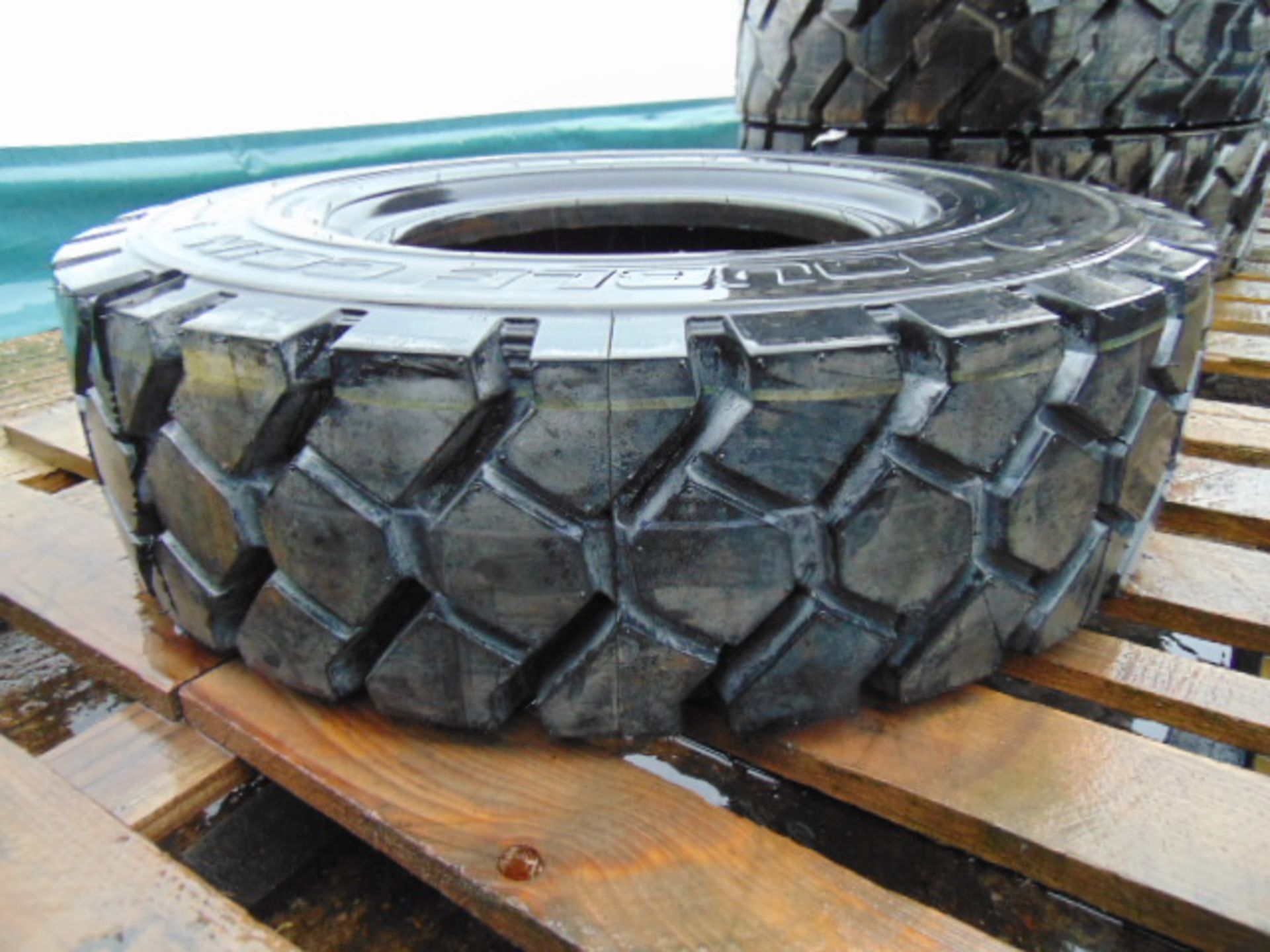 1 x Double Coin 8.25 R 15 REM6 Heavy Duty Industrial Tyre Unused - Image 2 of 6
