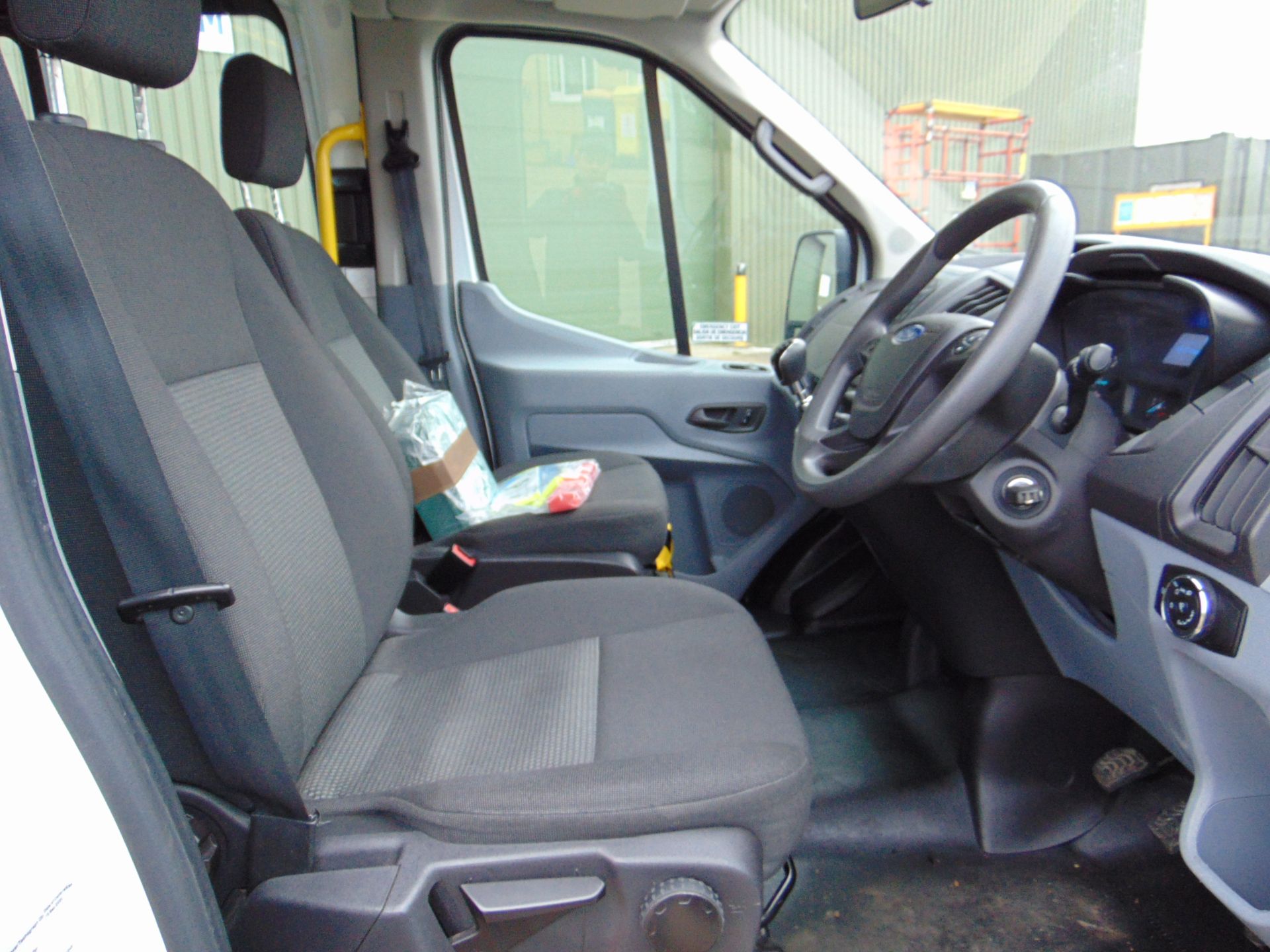 2014 Ford Transit 2.2 TDCi 460E 17 Seat Minibus ONLY 74,813 km! - Image 27 of 36