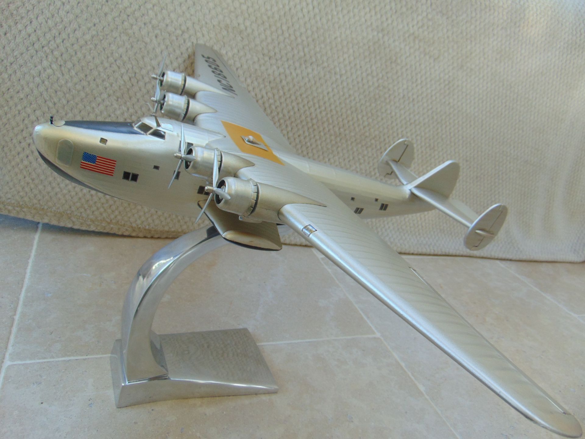 SUPERB SCALE MODEL OF THE BOEING 314 DIXIE CLIPPER - Image 7 of 24