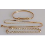 A cased Hot Diamonds gem-set gold bangle, a neck chain, 44 cm and a rolo chain bracelet, 16.5 cm,