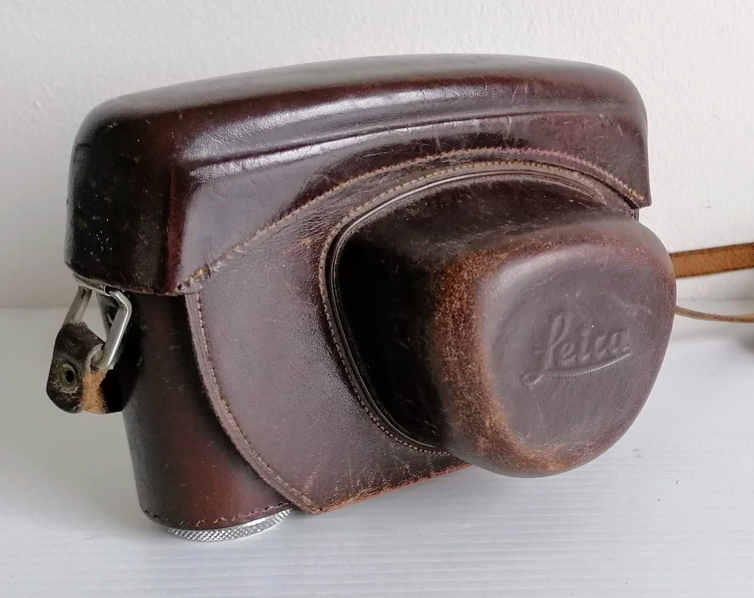 A cased Leica M3 camera, chrome, serial no. 914996, 1957, shutter working, with a Leitz Wetzlar - Image 5 of 9