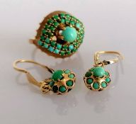 A Middle East-style turquoise ring and matching earrings, tests for high quality gold, size, M, 10.