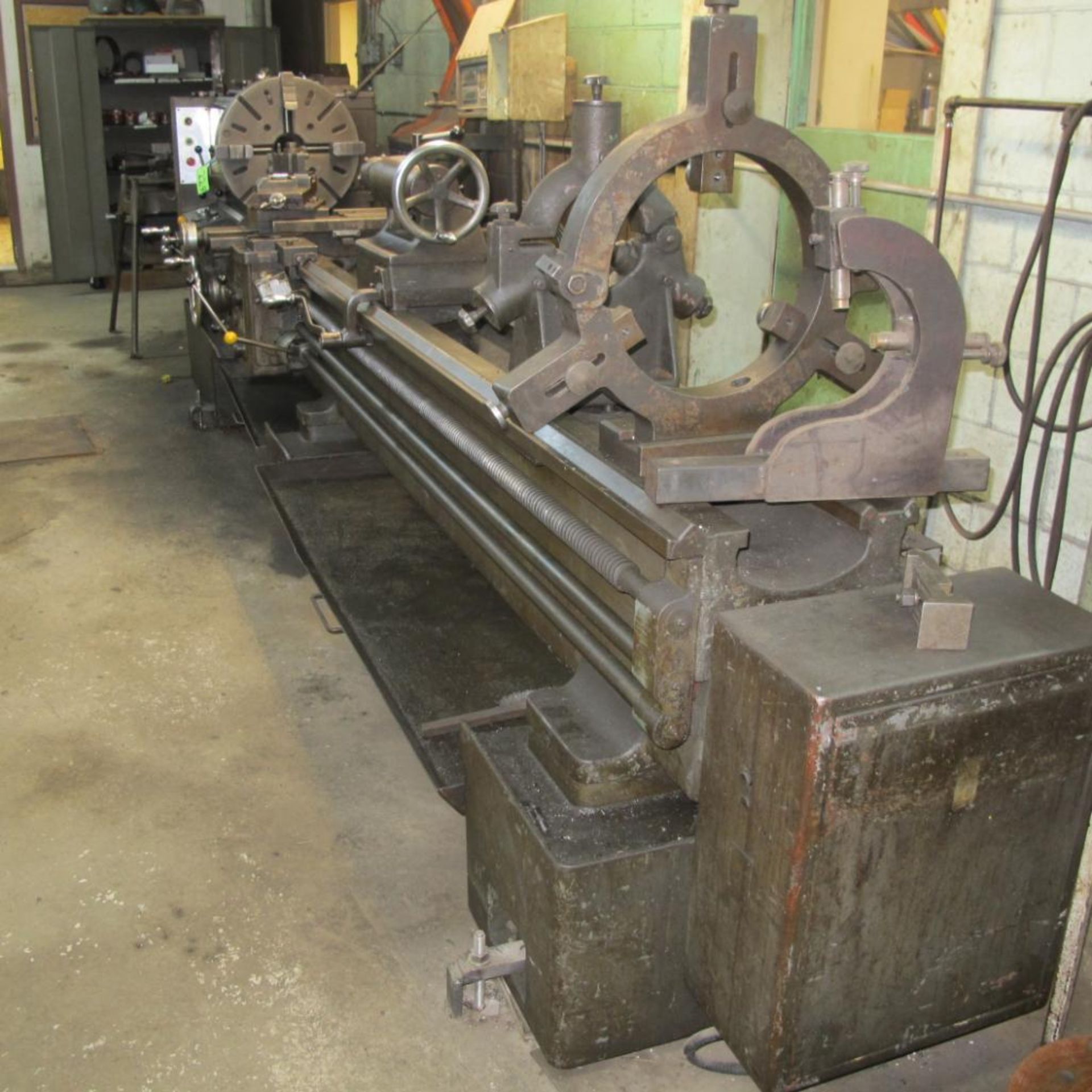 VDF 24" X 10' LATHE, 22" 4 JAW CHUCK, 3 1/4" BORE, TAILSTOCK, STEADY REST, FOLLOW REST, TOOL POSTS, - Image 5 of 16