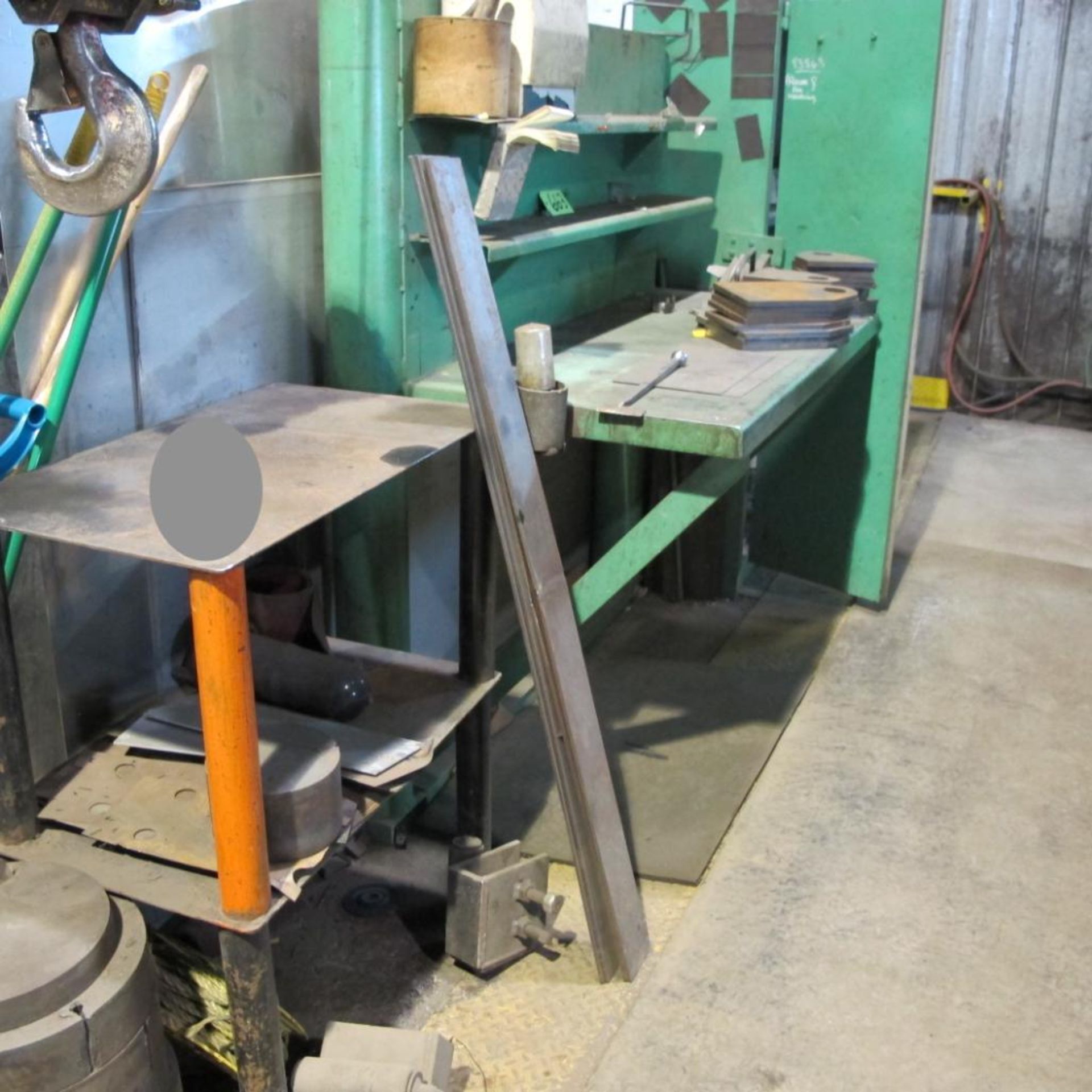 WORK BENCH, 2 DOOR CABINET W/SUPPLIES, SMALL TABLE W/CONTENTS (PLASMA CUTTING BAY) - Image 5 of 5