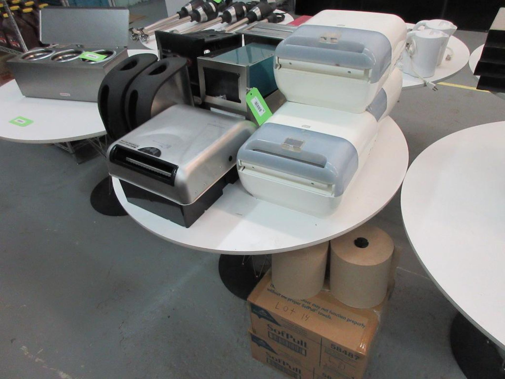 Lot asst 3 - Georgia Pacific En Motion 3 Tork paper towel dispensers, 7 asst napkin dispensers