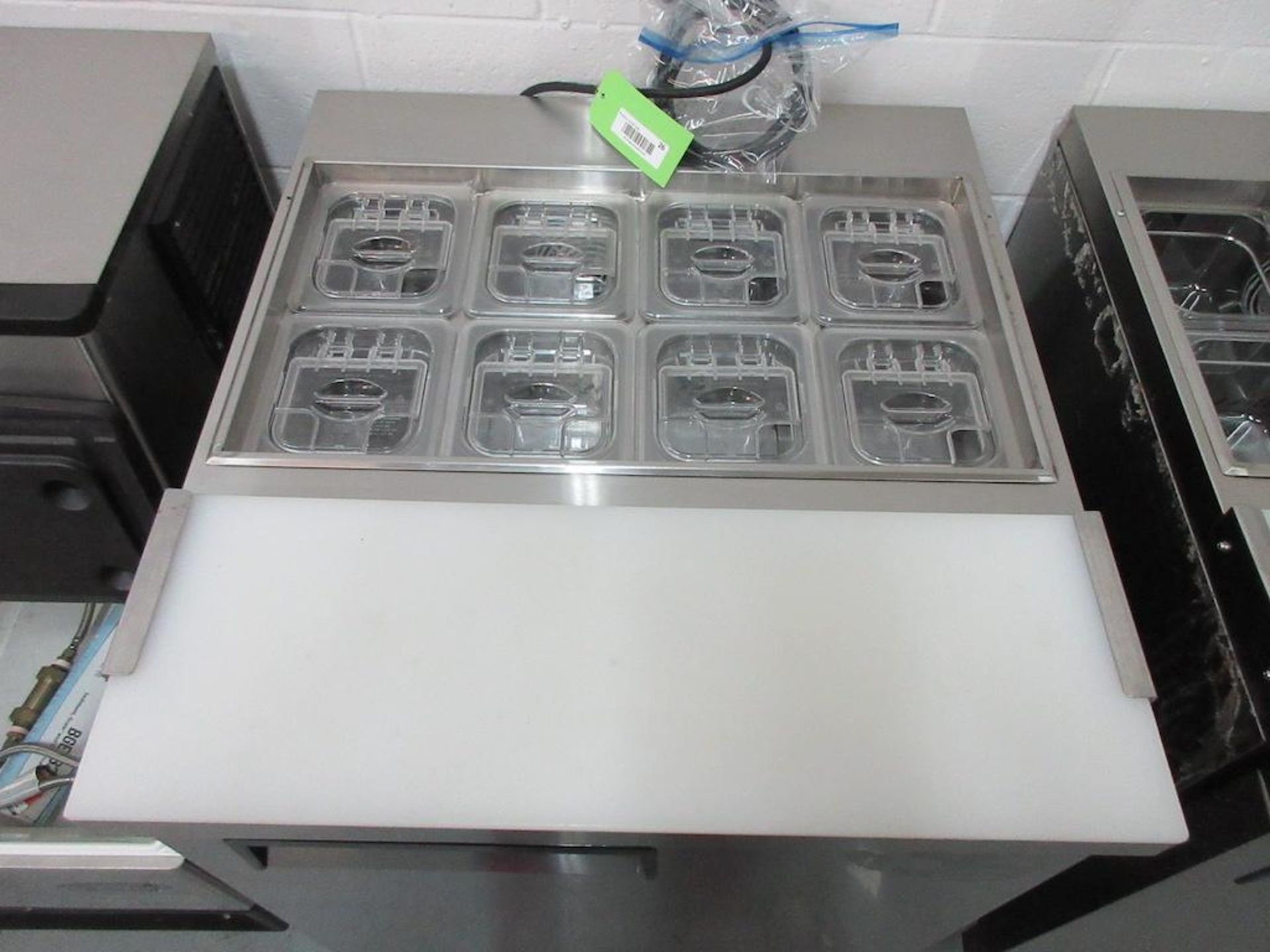 2015 US Refrigeration model USSV-28 refrigerated portable sandwich/salad prep table, plastic inserts - Image 5 of 9