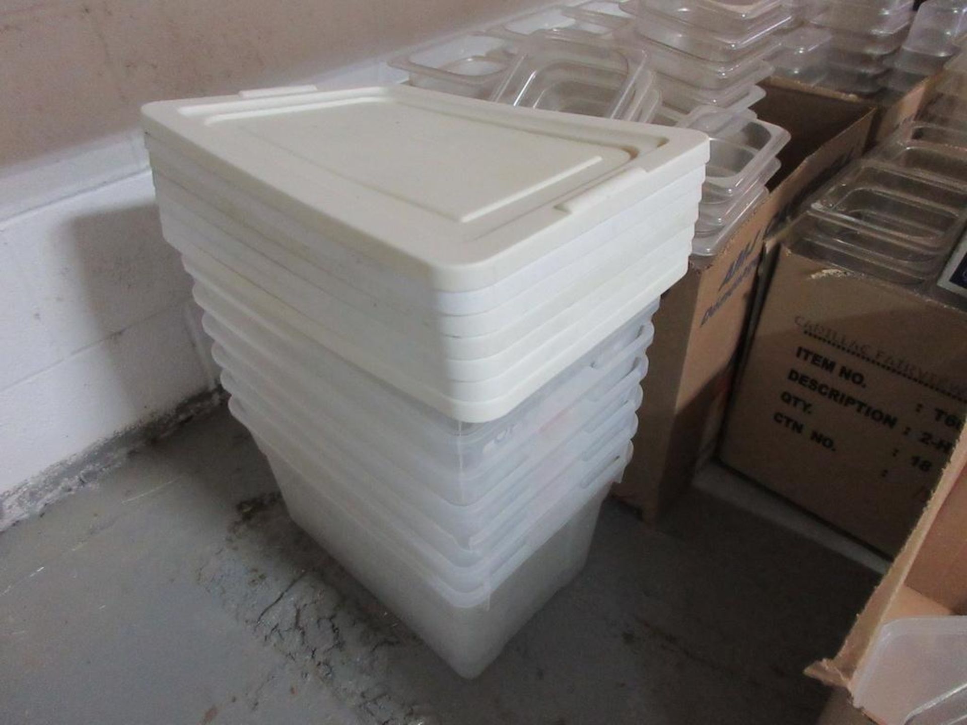Lot 5 boxes: asst. plastic inserts, containers, lids - Image 7 of 7