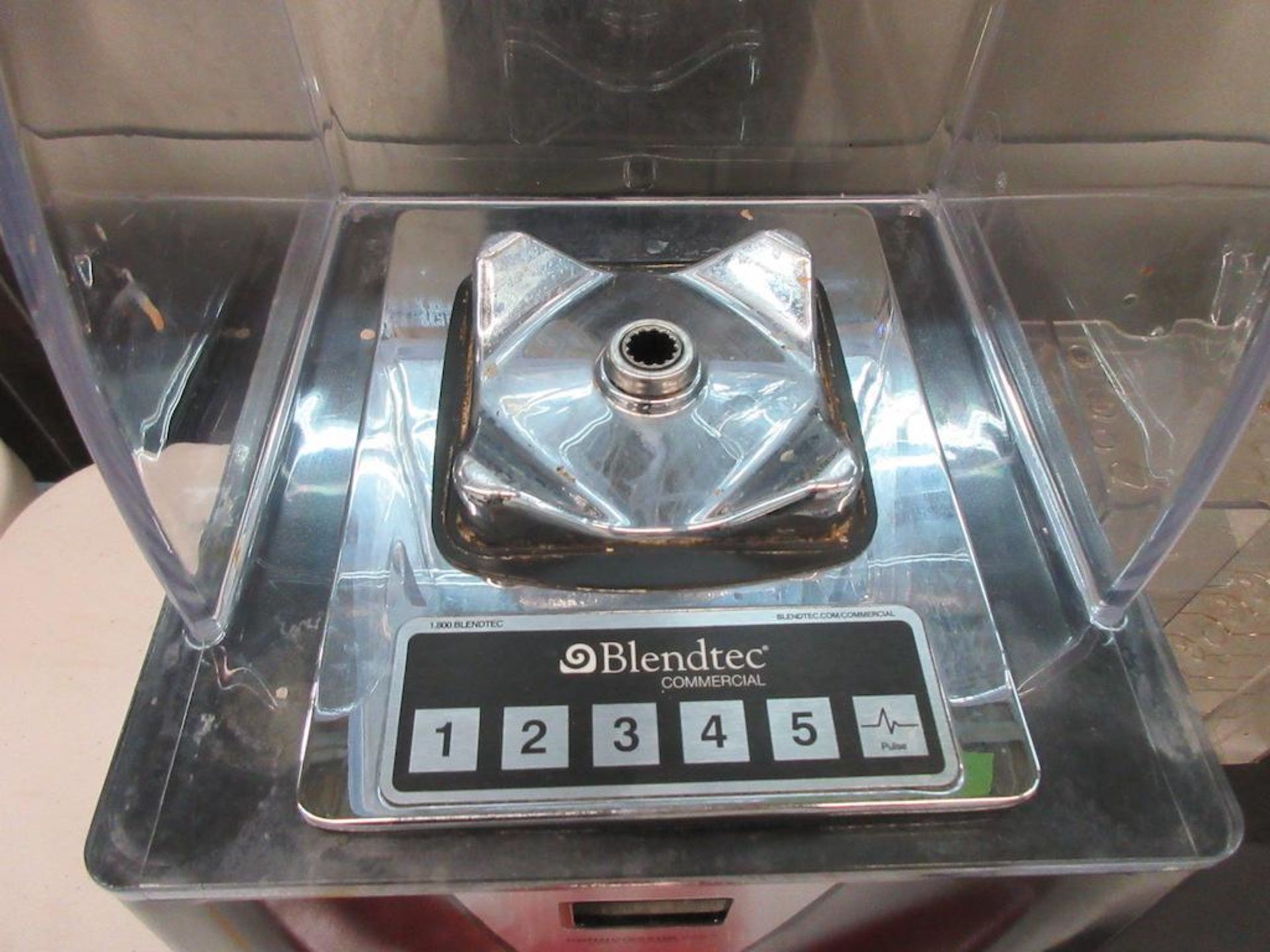 Blendtec commercial blender model Connoisseur 825 ICB4/ABC4, 5 speed, pulse, (2) 1 Litre mixing jugs - Image 3 of 5