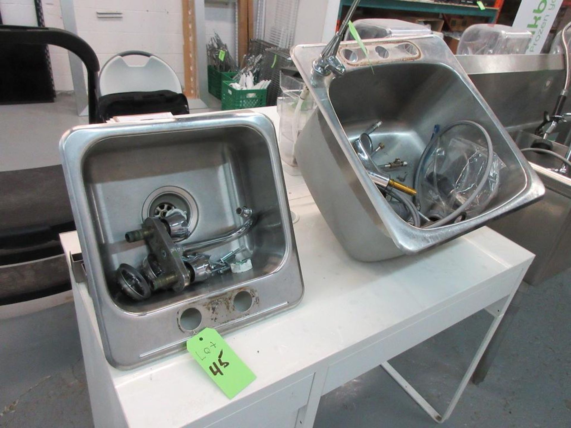 Lot of 2 stainless steel sinks - Image 2 of 2