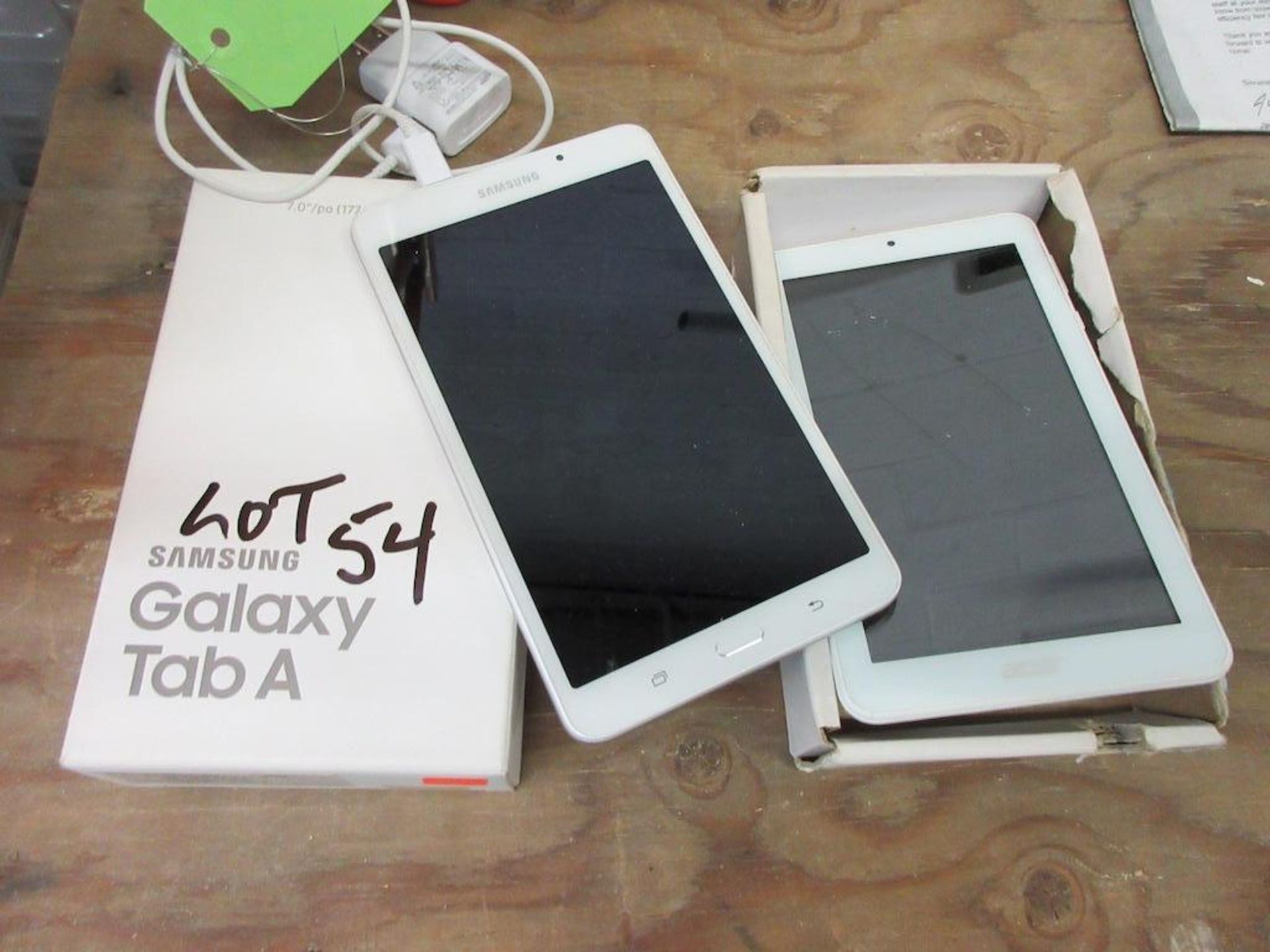 Lot 2 tablets: Samsung Galaxy Tab A, Acer w cracked screen