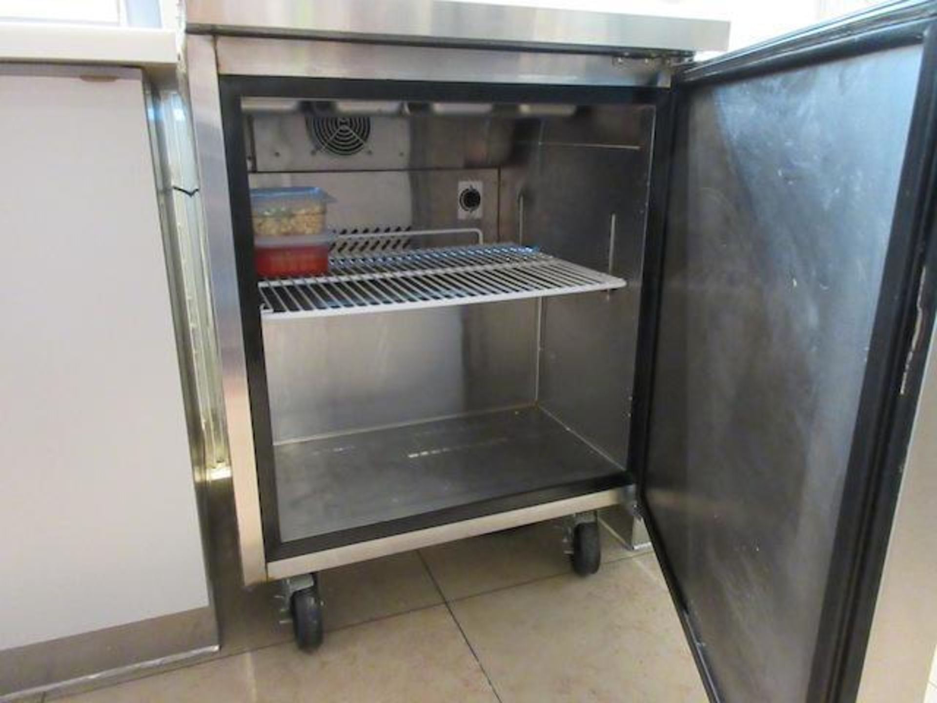 2015 US Refrigeration model USSV-28 refrigerated portable sandwich/salad prep table, plastic inserts - Image 2 of 9