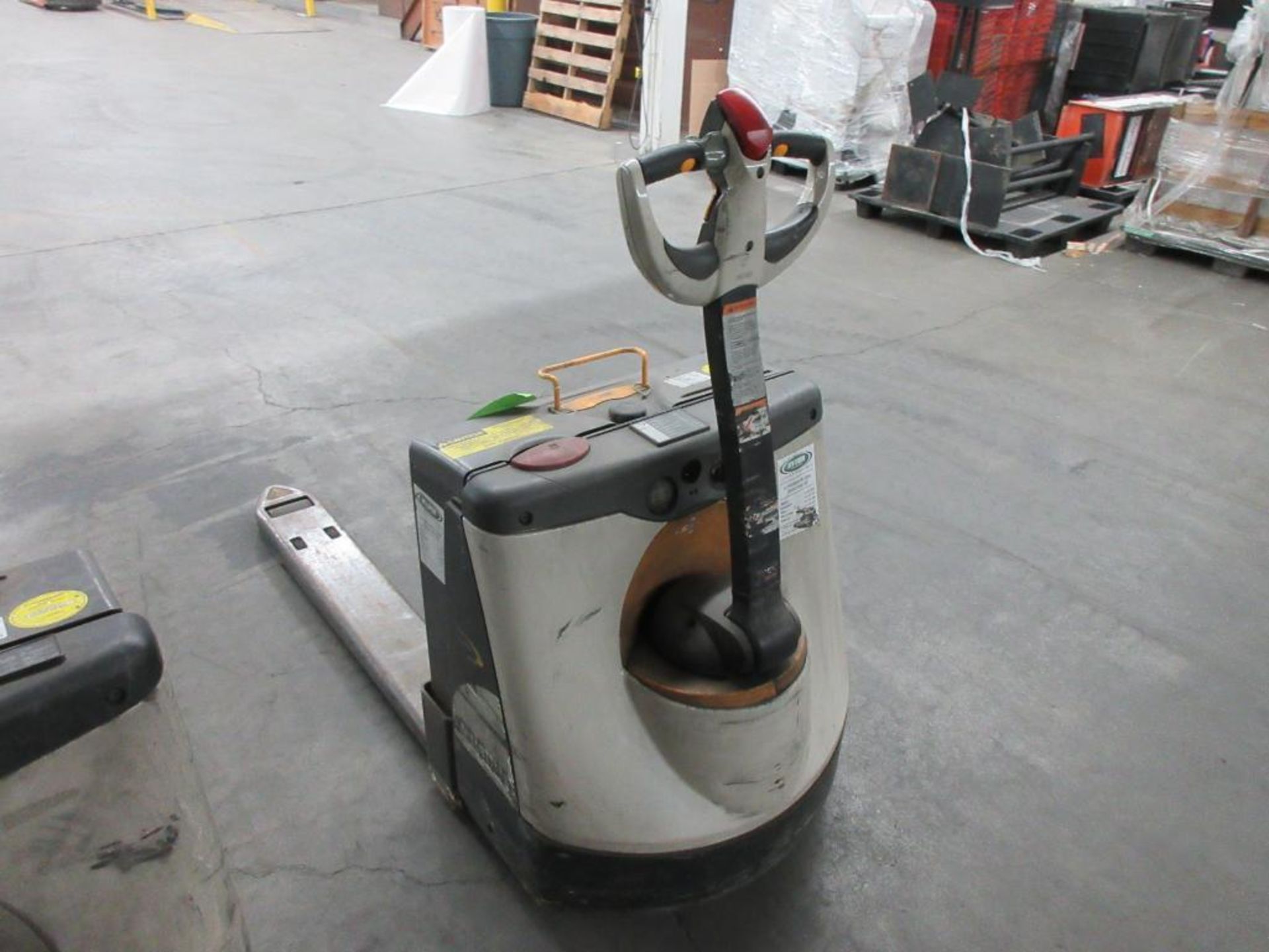 Crown 4,500 lb capacity electric walkie model WP3035-45, 45" forks, sn 7A260749 - Image 2 of 3