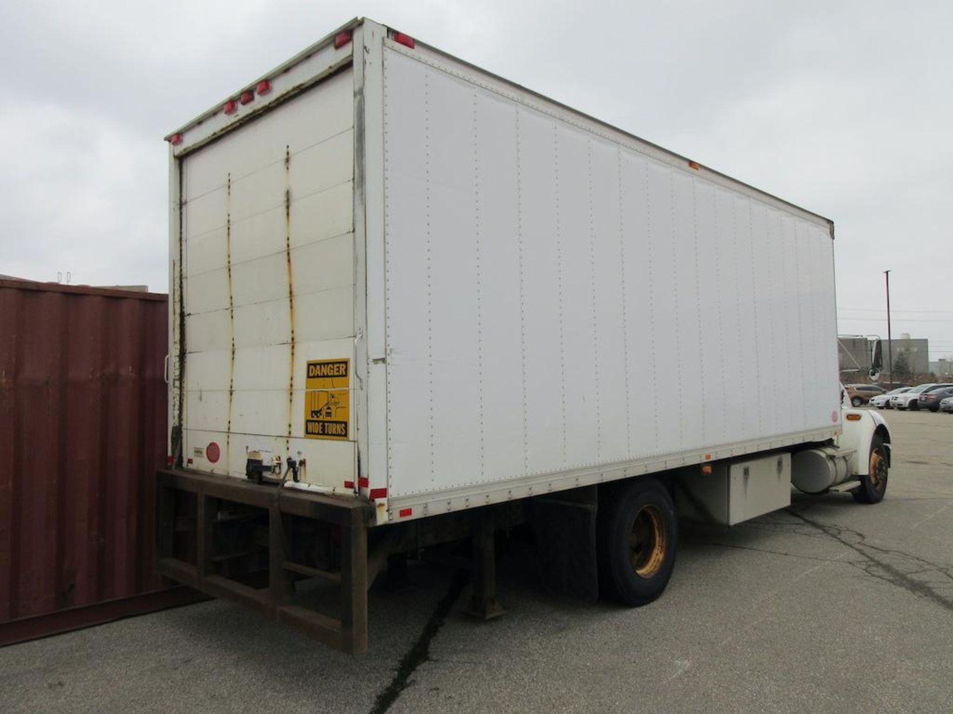 2006 Kenworth box truck model T300, 625,059 KM indicated, 10,866 hrs indicated, engine model ISB 260 - Image 15 of 15
