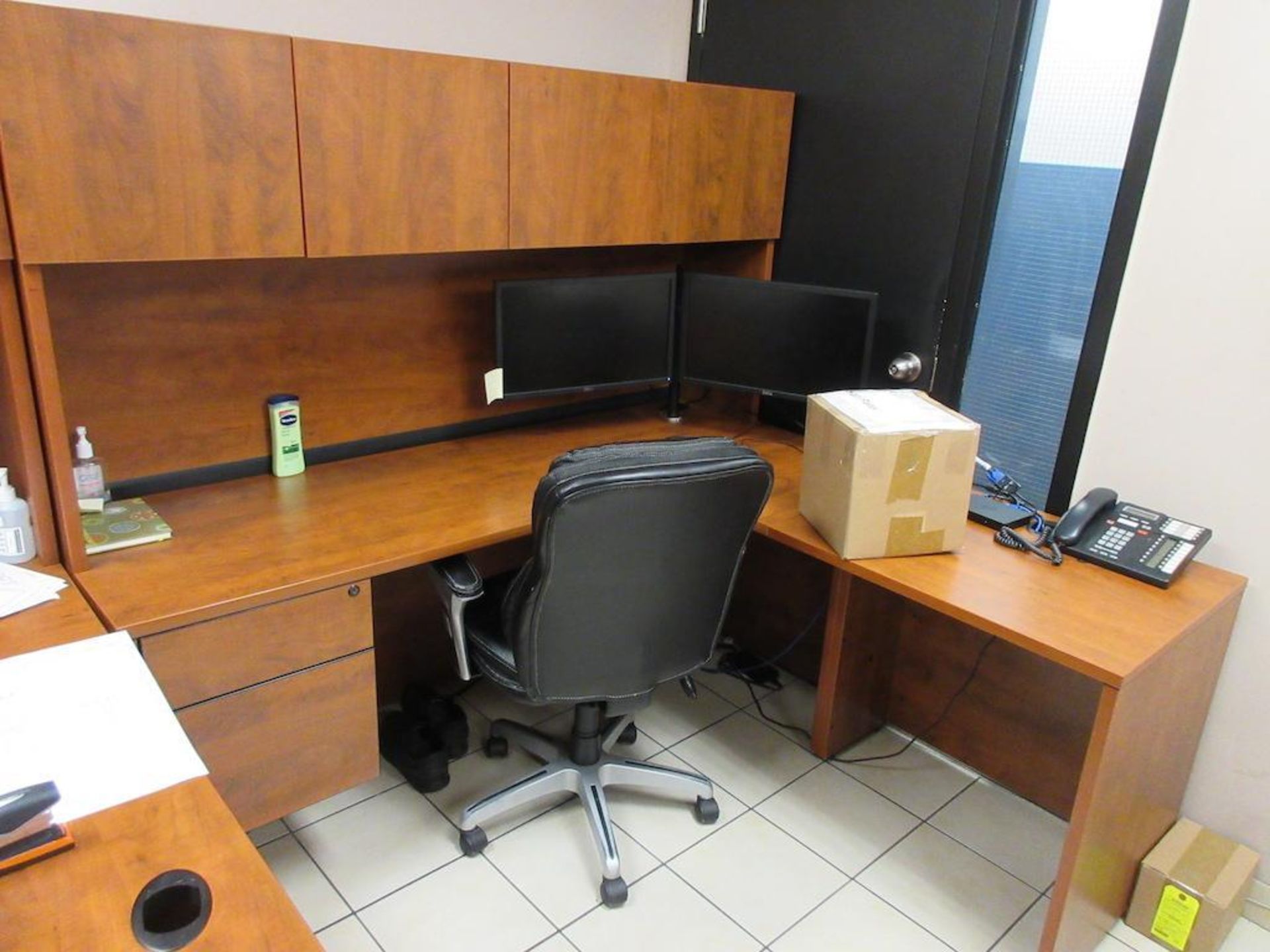 3 maple L shaped desks, 3 chairs (no computers, printers, phones, personal property) - Image 4 of 4