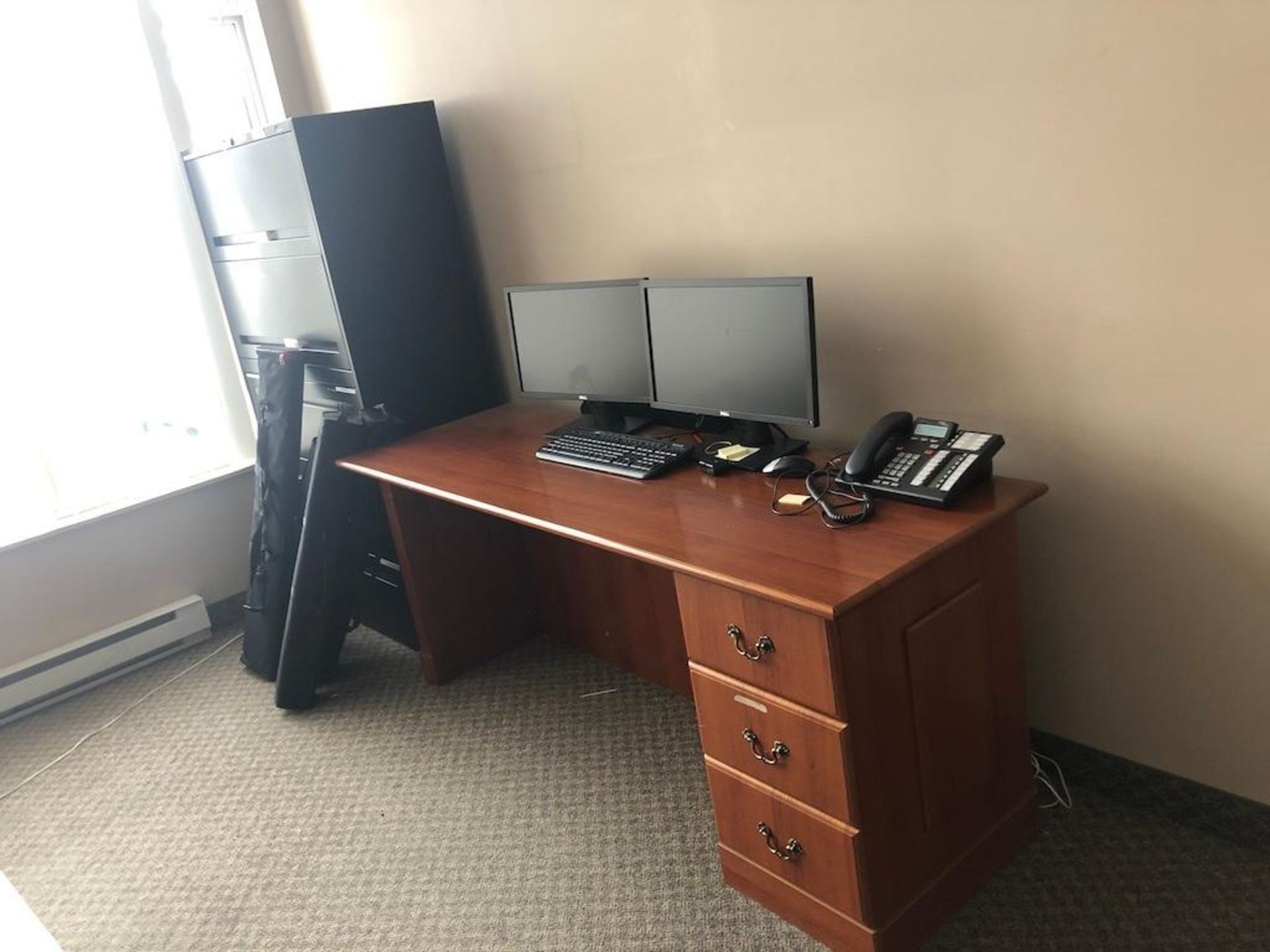 Office contents, furniture only: maple L shaped desk, 2 chairs, black 4 dr lateral file cabinet (no - Image 3 of 3