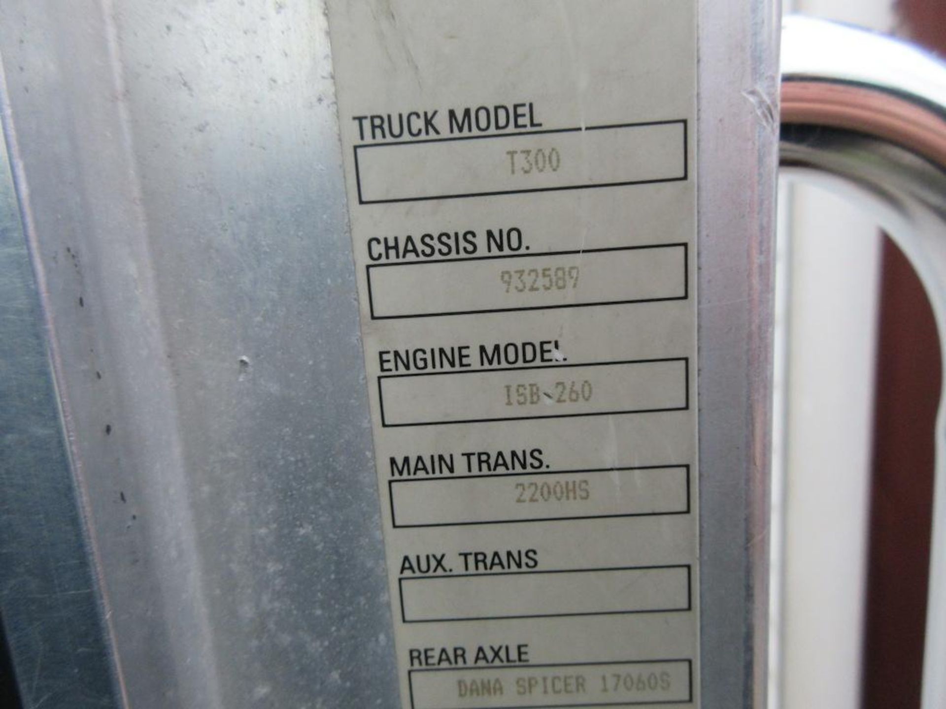2006 Kenworth box truck model T300, 625,059 KM indicated, 10,866 hrs indicated, engine model ISB 260 - Image 10 of 15