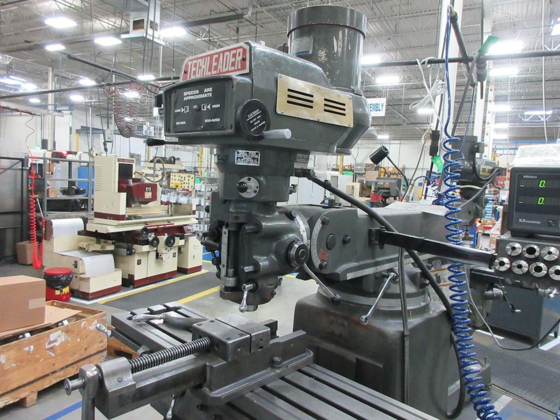 TECHLEADER mill model 3VHR, 60-4200 rpm, 10" x 50" table, Mitutoyo 2 axis DRO, 1996, sn 8771 [M0154] - Image 4 of 7