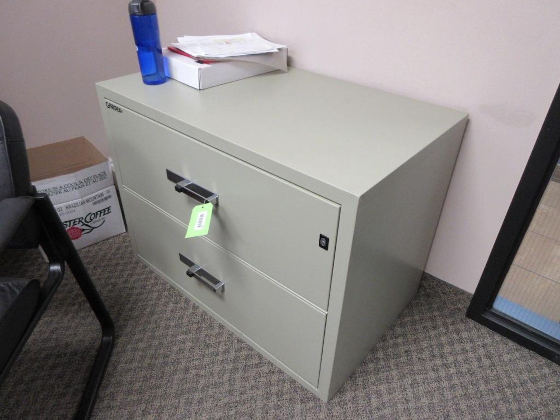 Office contents, furniture only: maple desk, 2 chairs, 4 dr lateral file cabinet, 2 dr lateral file - Image 5 of 6