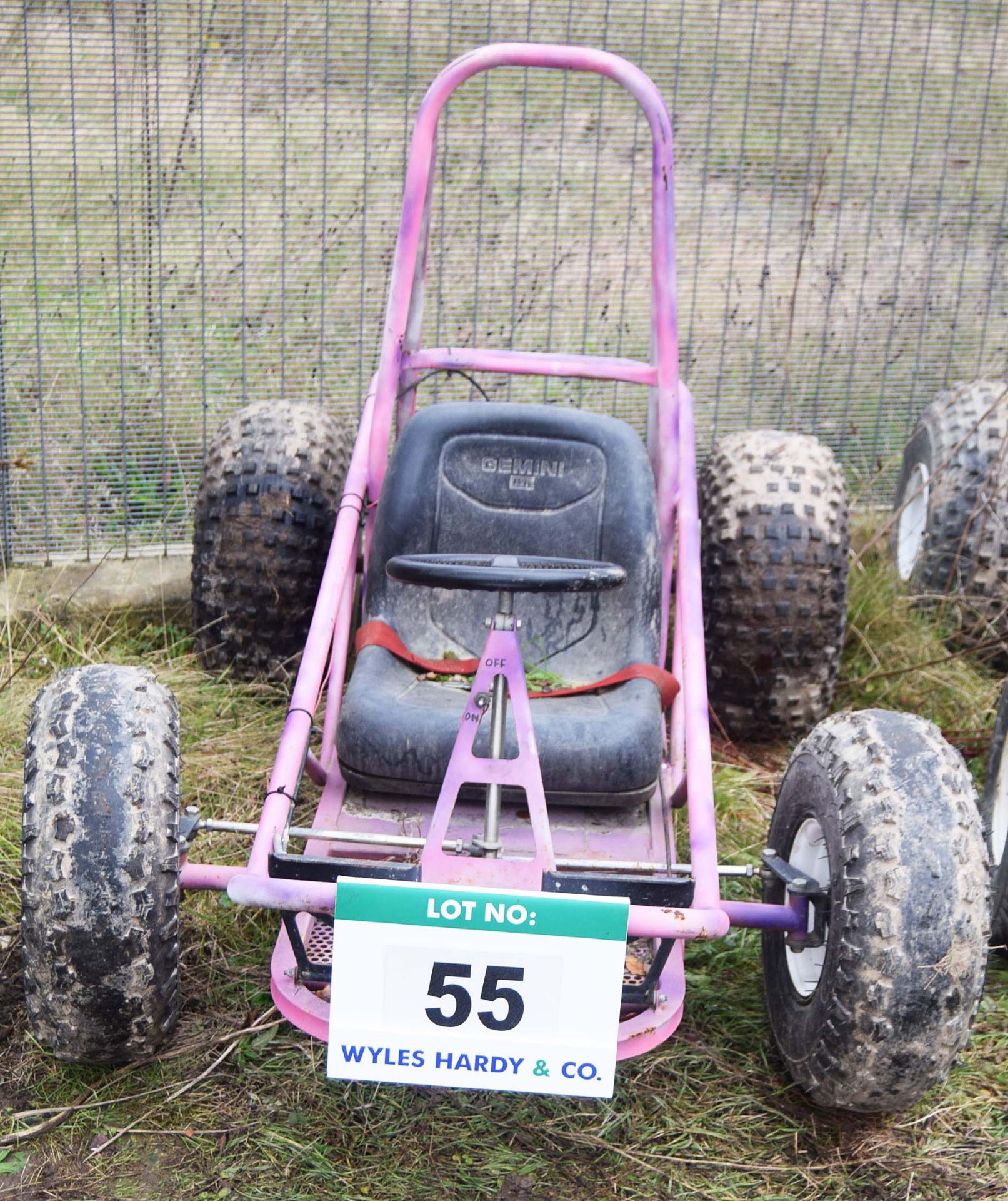 A GEMINI CARTS Navigator Petrol Powered Off Road Go Kart with HONDA GX160 5.5HP Pull Start 4-