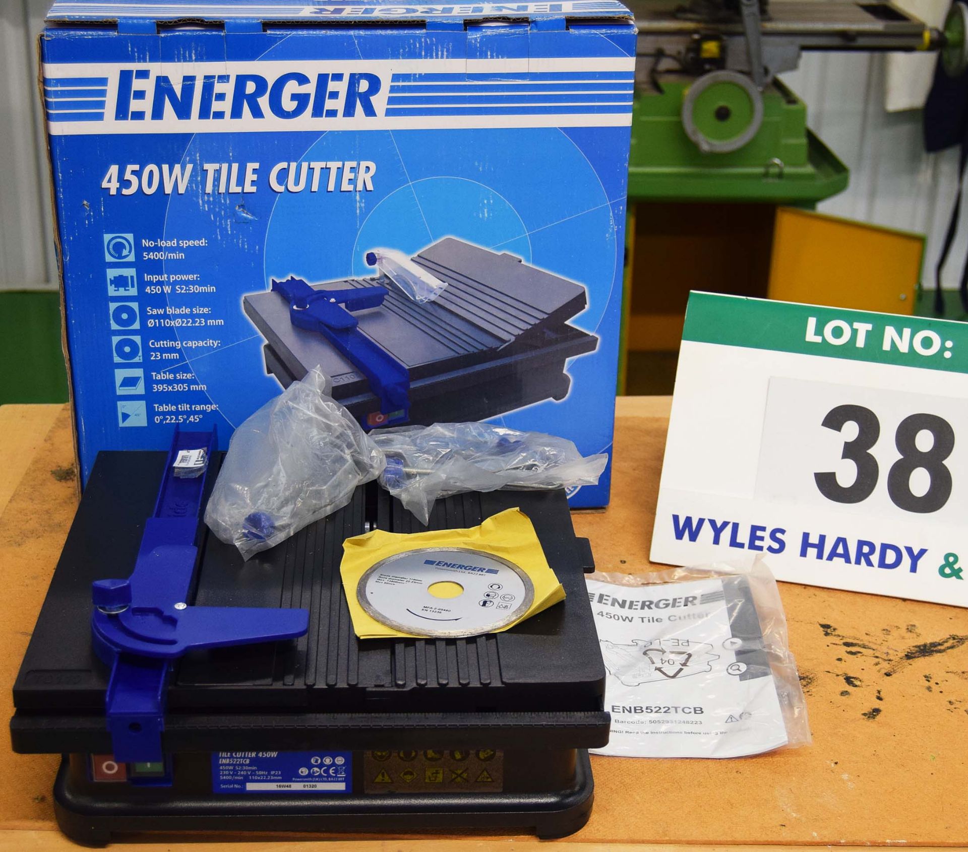 An ENEGER ENB 522TCB 240V AC 450W Diamond Wheel Wet Tile Cutter (Boxed/Unused)
